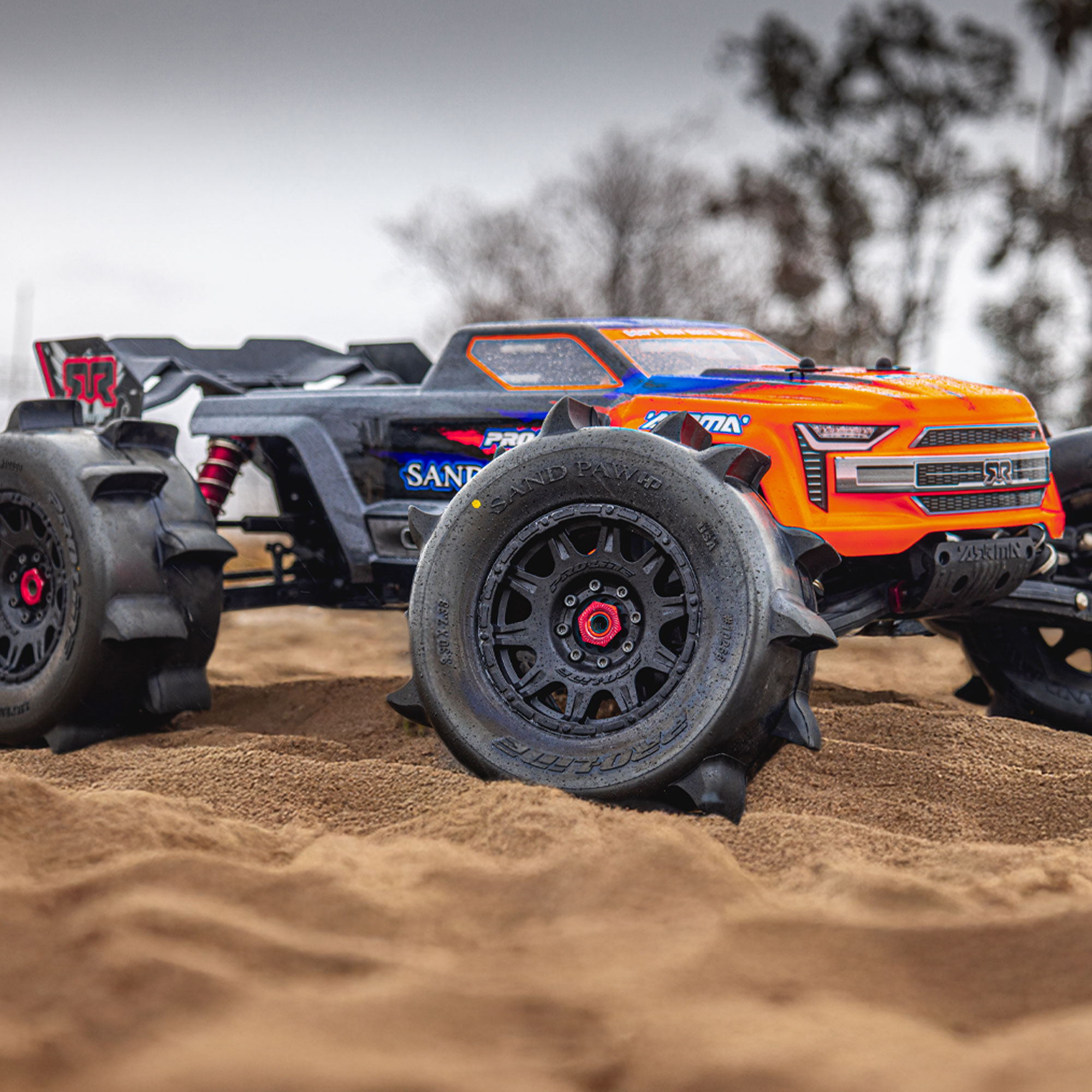 Pro-Line Racing 1/8 Sand Paw HP BELTED F/R 3.8" MT Tires Mounted 17mm Black Raid (2)