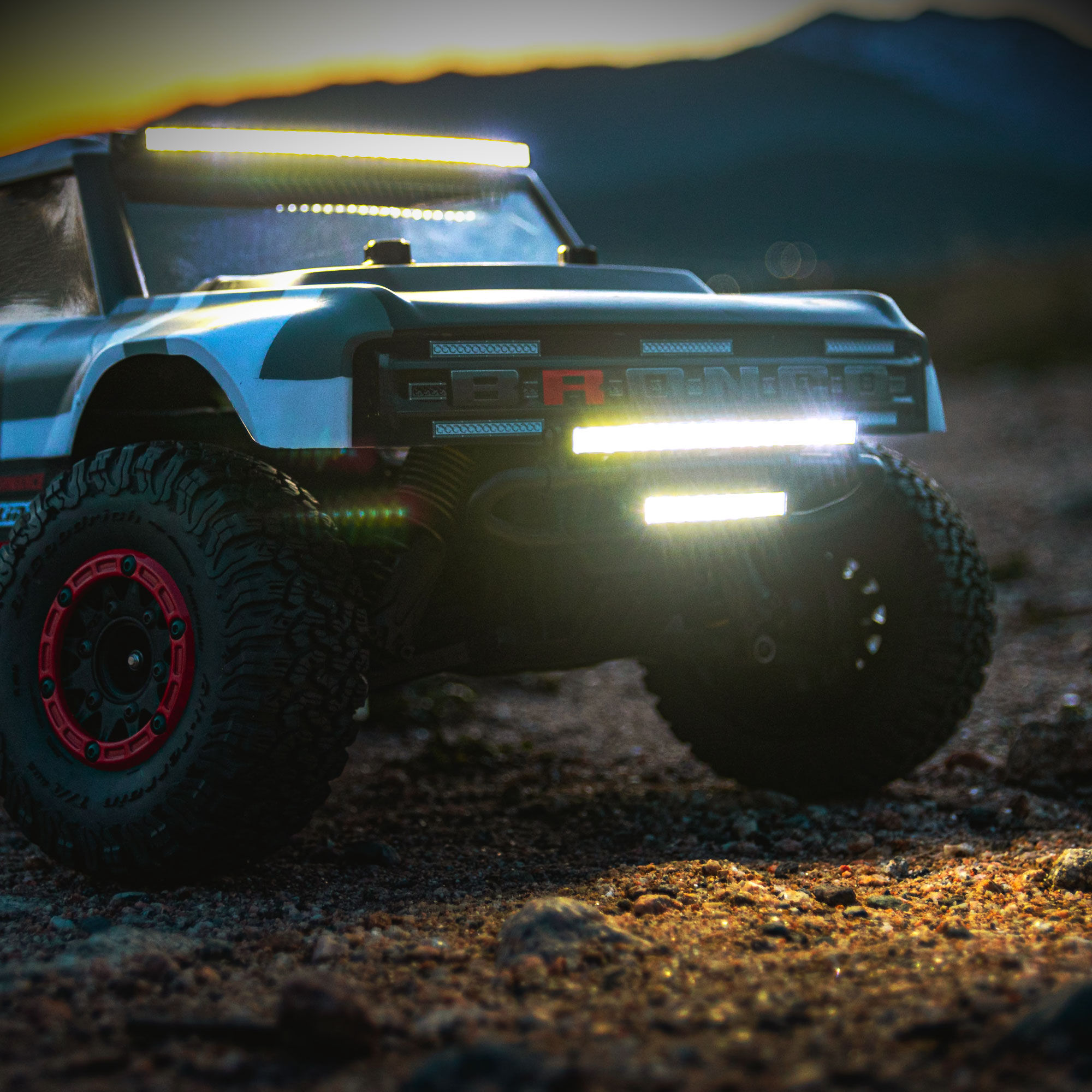Pro-Line Racing 6" Ultra-Slim LED Light Bar Kit 5V-12V (Curved)