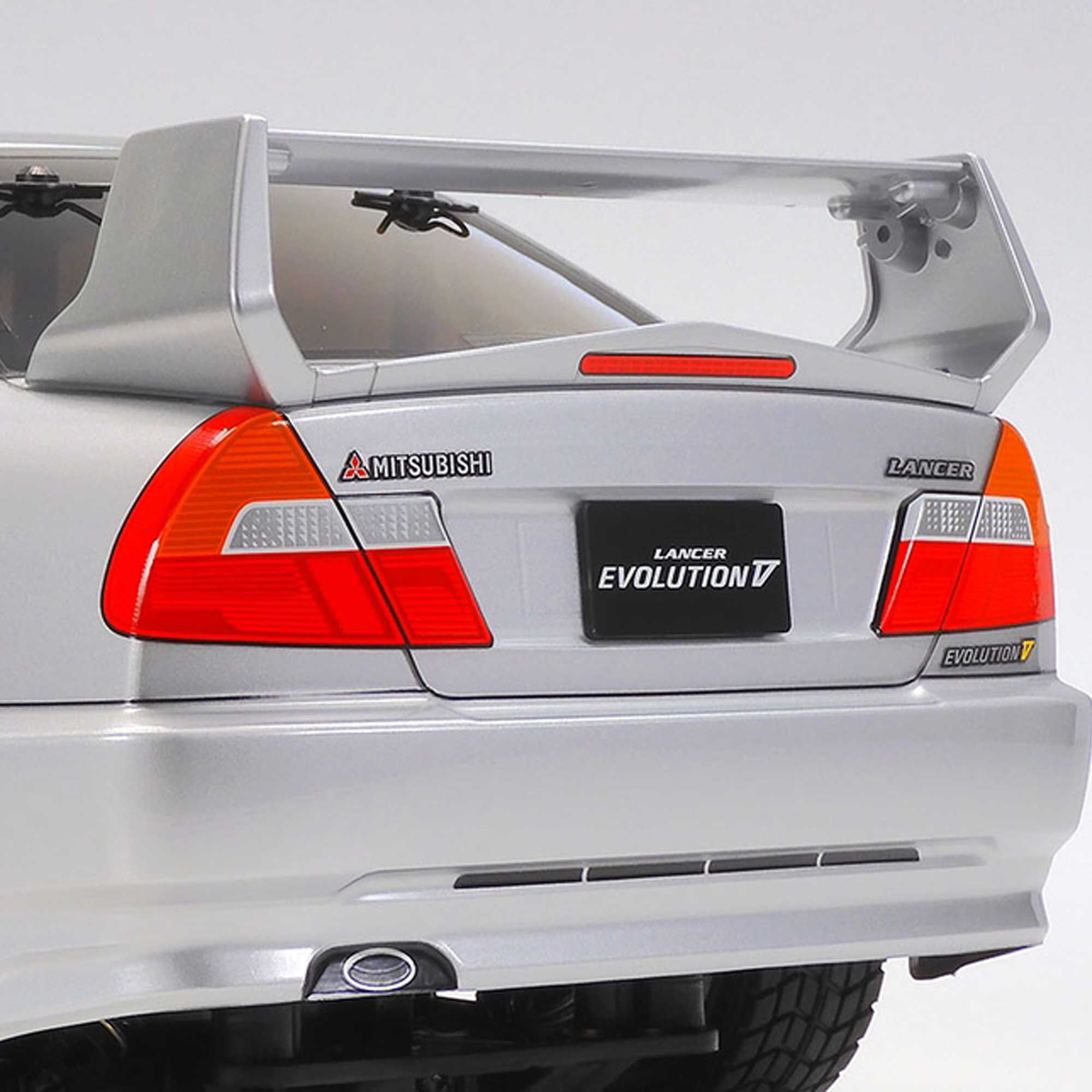 Tamiya 1/10 Mitsubishi Lancer Evolution V TT-02 4x4 On-Road Touring Kit