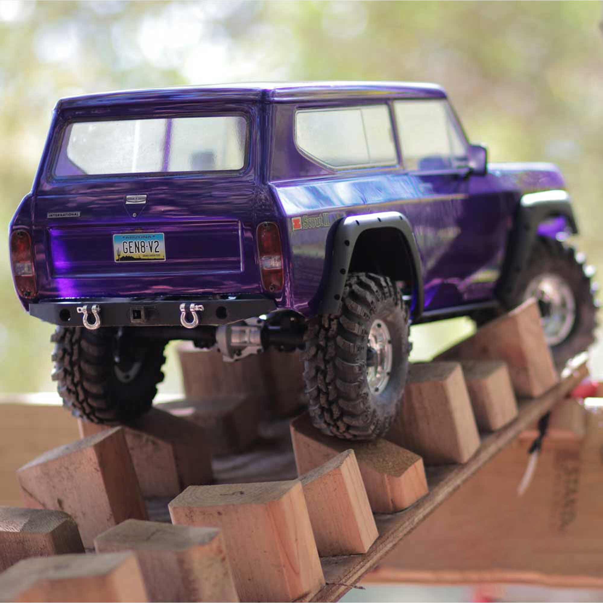 Redcat Racing 1/10 Gen8 V2 International Harvester Scout II Brushed 4X4 Crawler RTR, Purple