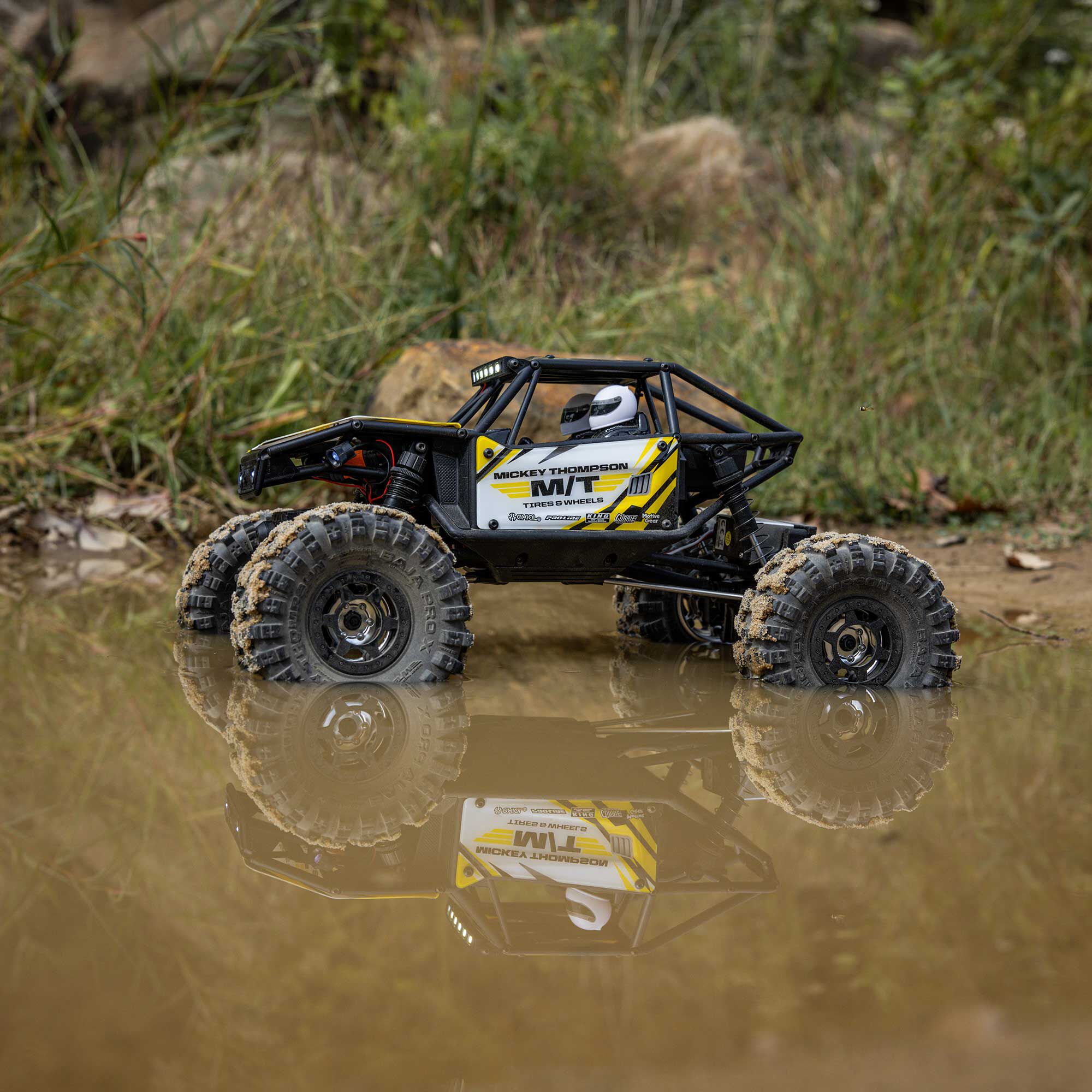 Axial 1/18 UTB18 Capra 4WS 4X4 RTR Brushed Rock Crawler (Battery & Charger Included), Yellow