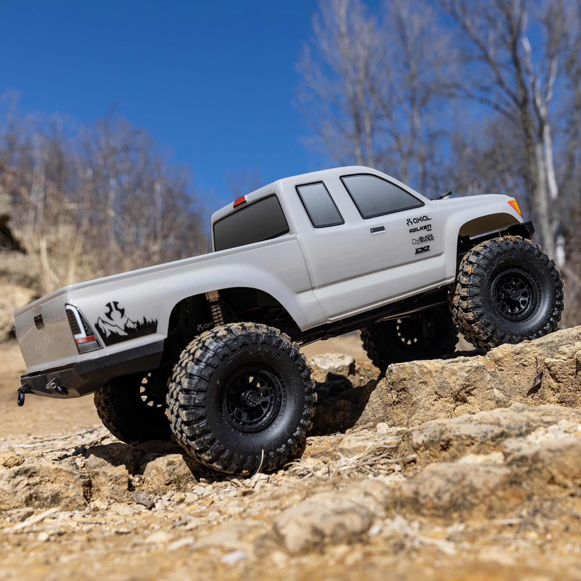 Axial 1/10 SCX10 III Base Camp 4X4 Rock Crawler Brushed RTR