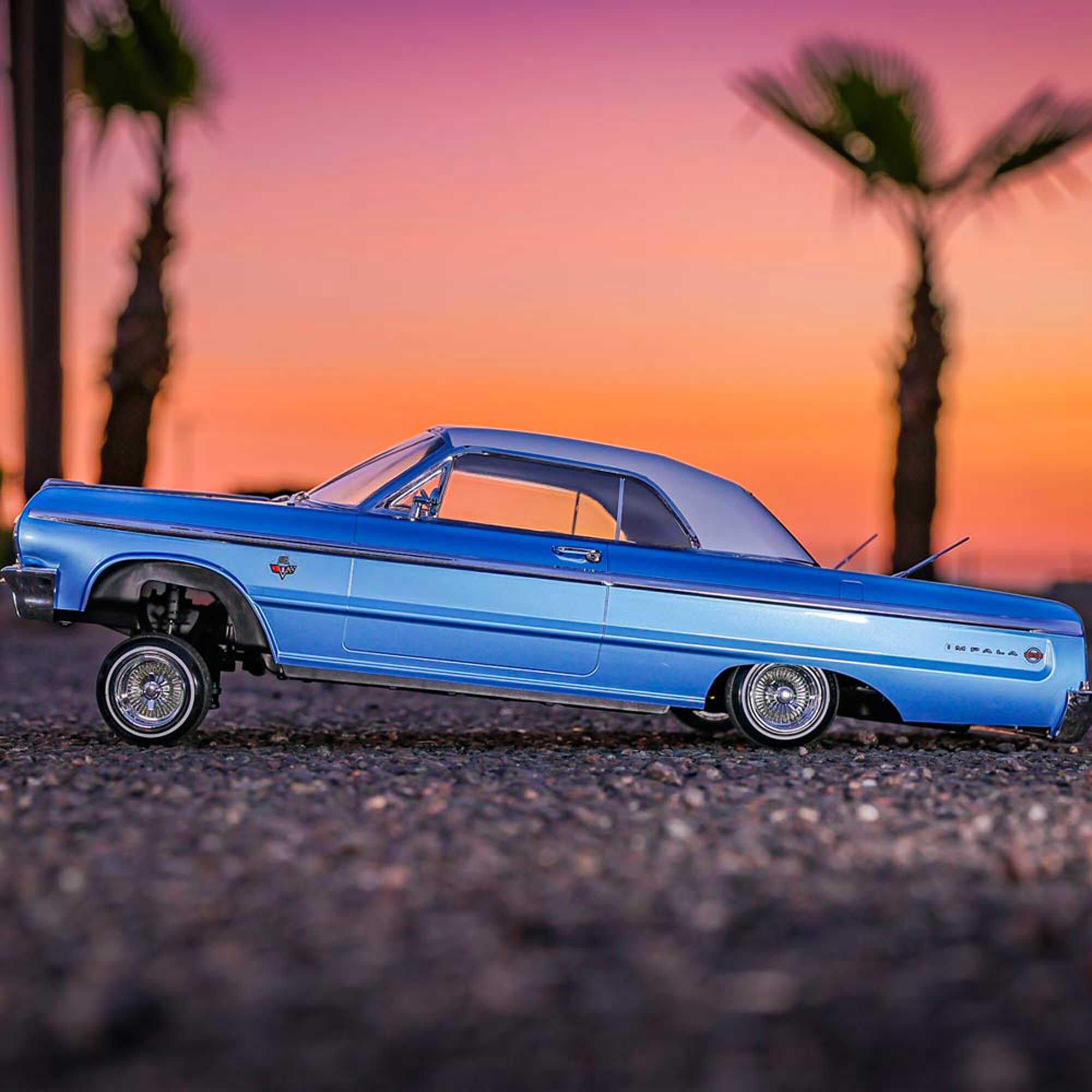 Redcat Racing 1/10 SixtyFour Chevrolet Impala Hopping Lowrider, Blue/White