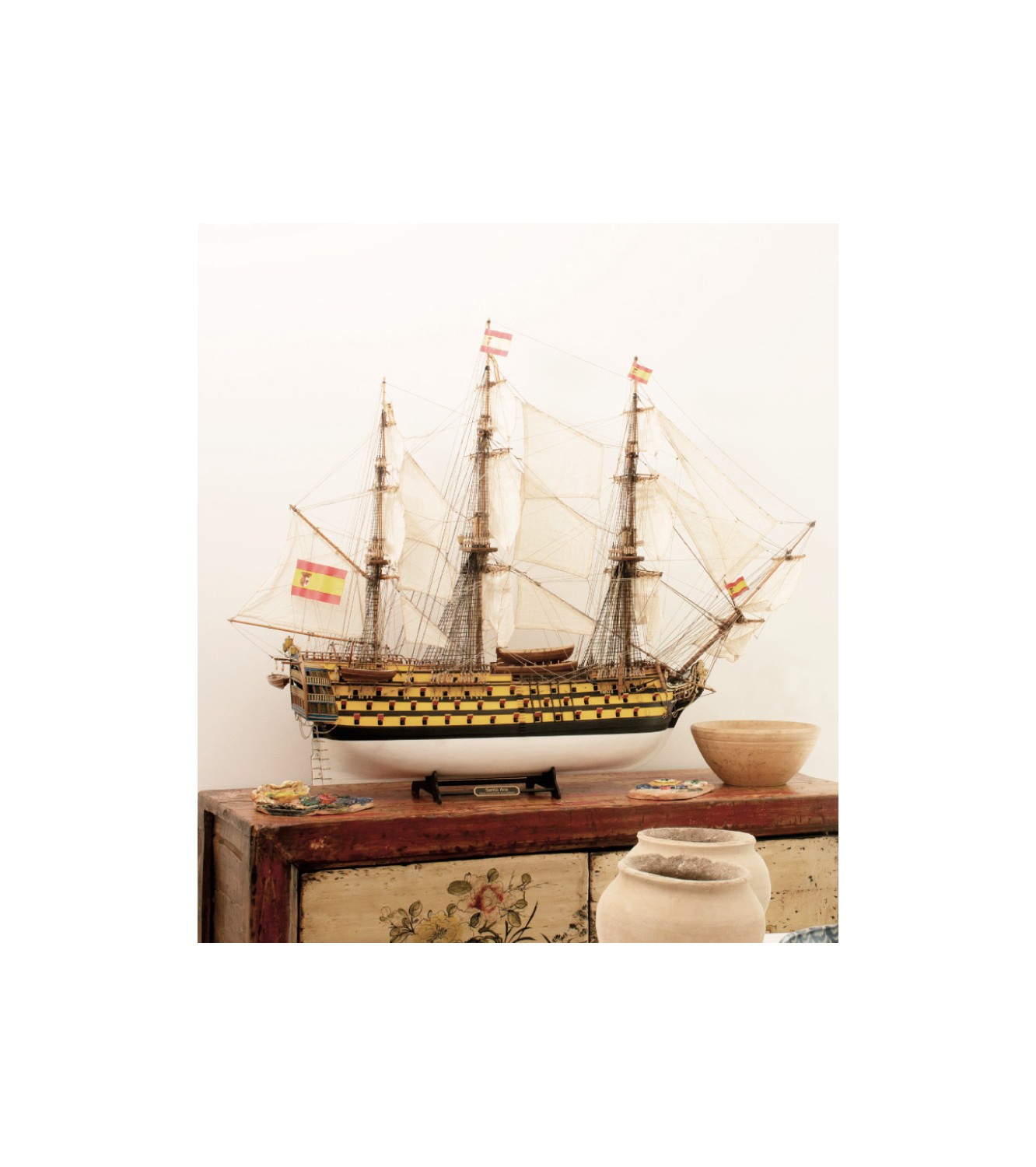 Gift Pack with Ship Model, Paints, Figures and Tools: Santa Ana