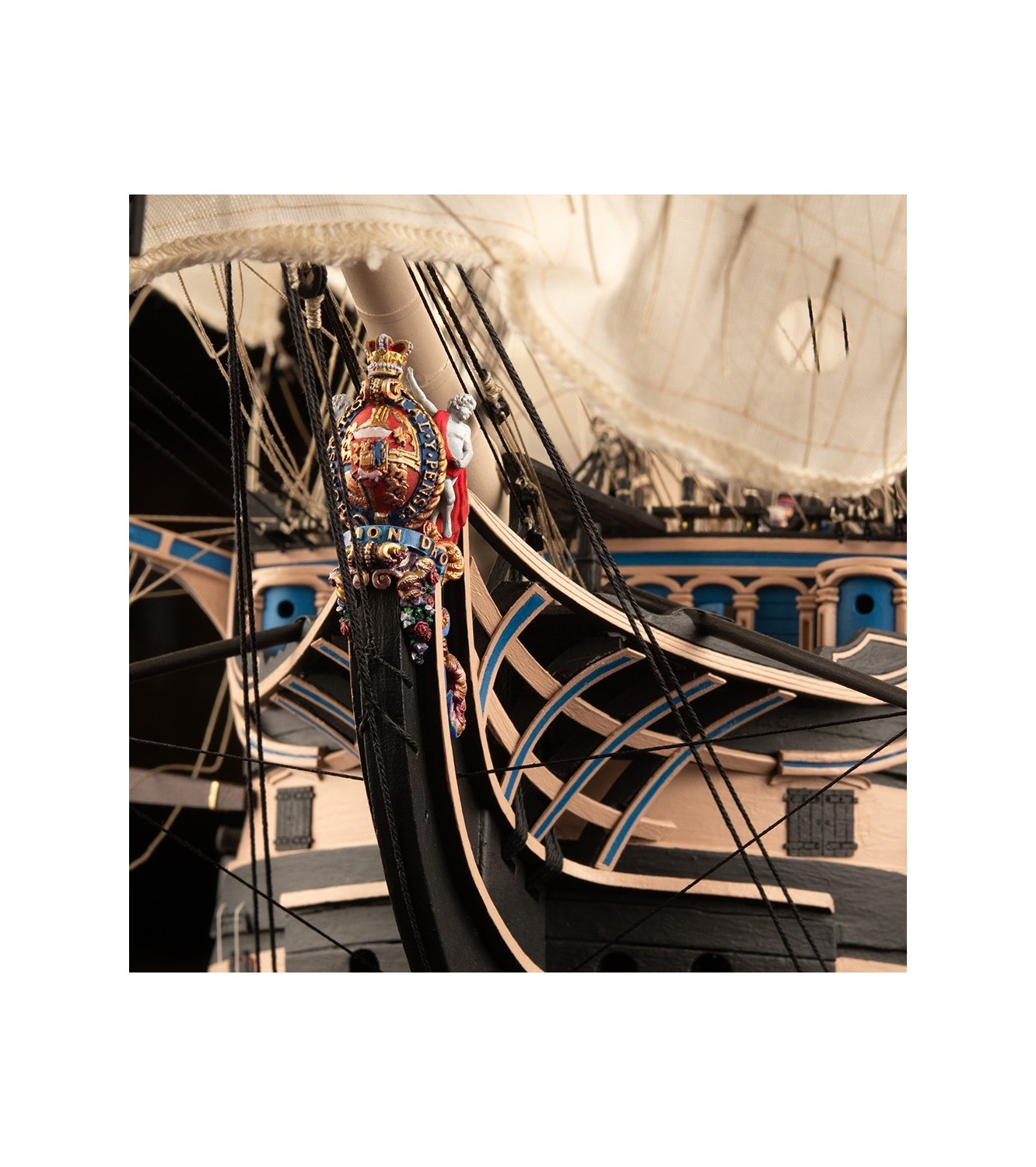 HMS VICTORY Trafalgar 1805 - ANATOMY Version - 1:84 Wooden Scale Model