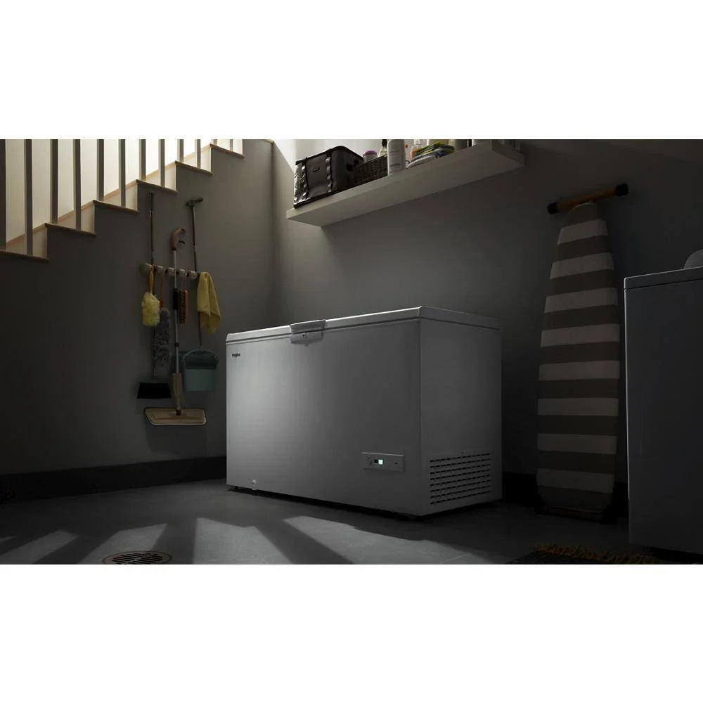 Whirlpool 16-cu ft Convertible Chest Freezer to Refrigerator with Baskets - White | WZC5116LW