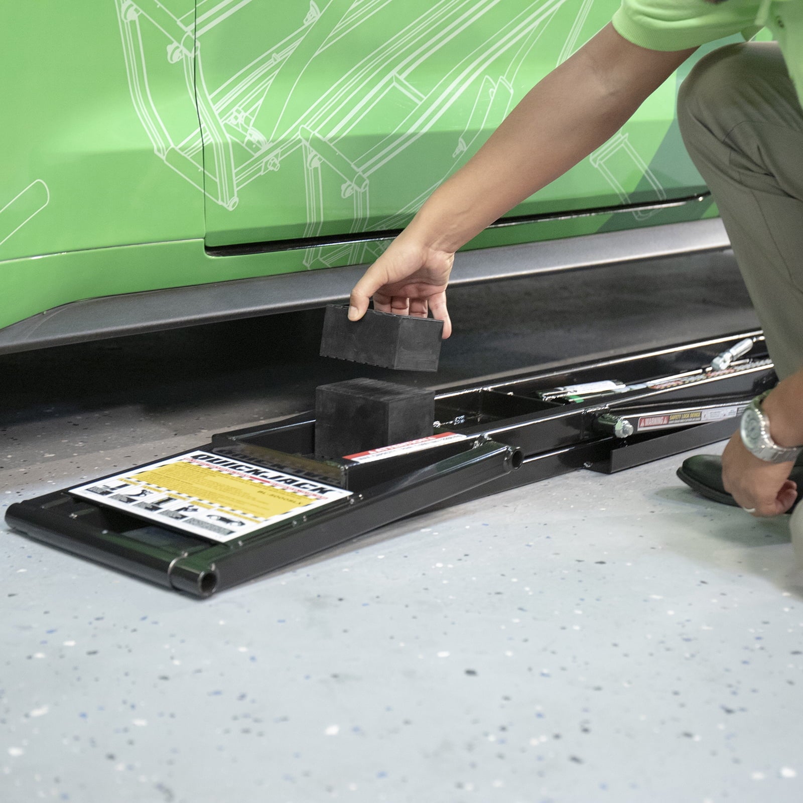 QuickJack 5000TL Bundle 5,000lb Capacity Portable Car Lift with 110V Power Unit