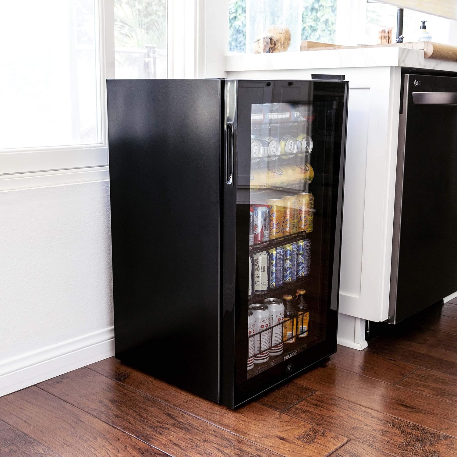 Beverage Refrigerator Cooler | 126 Cans Free Standing with Right Hinge Glass Door | Mini Fridge Beverage Organizer Perfect For Beer, Wine, Soda, And Cooler Drinks