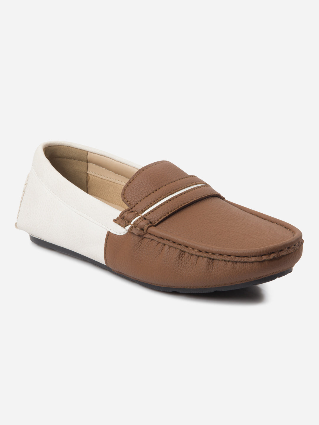 Pantofi loafers bărbați tan și alb, cu design color block, confortabili și la modă