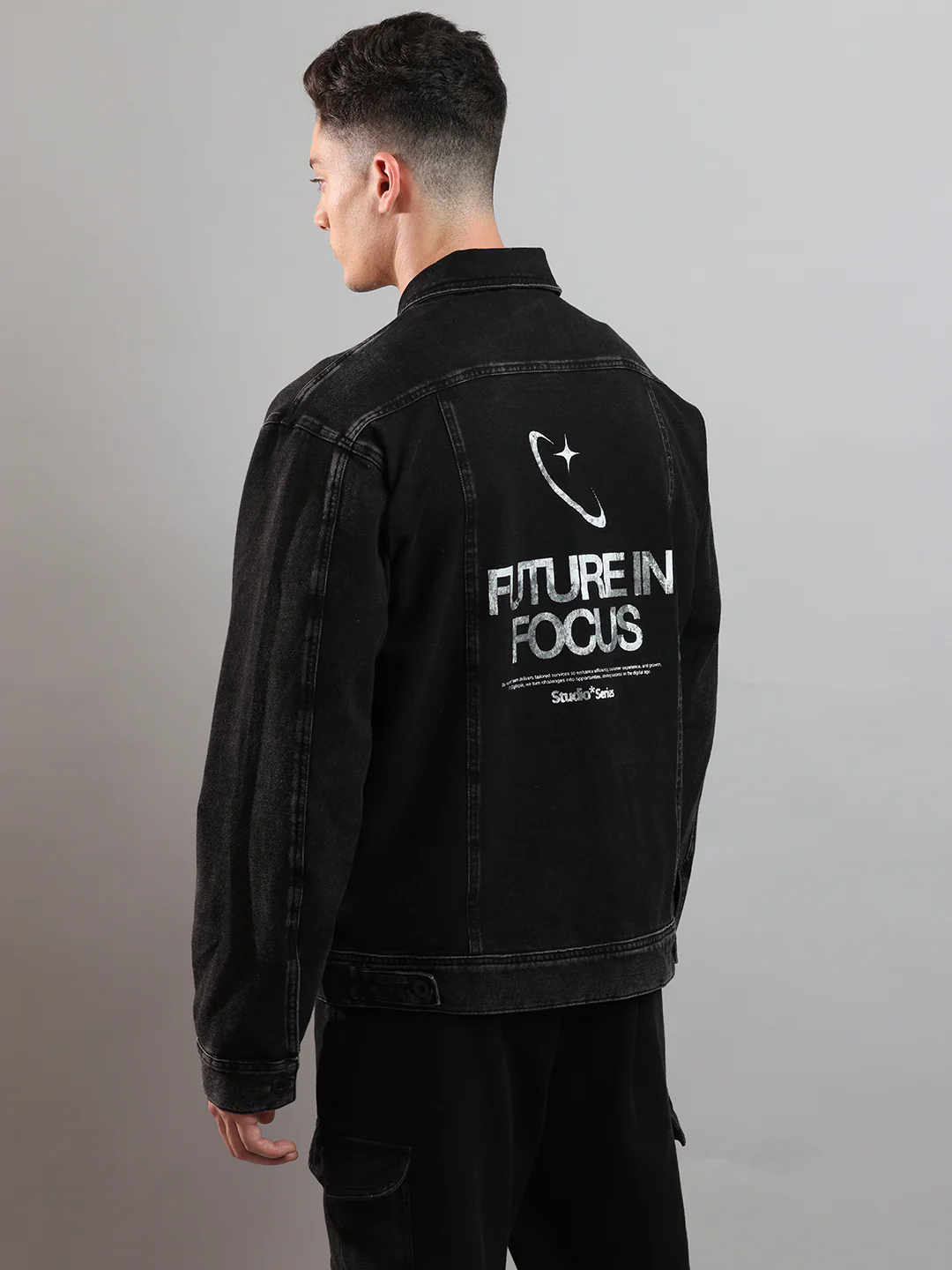 Den Knit Regular Jacket In Jet Black