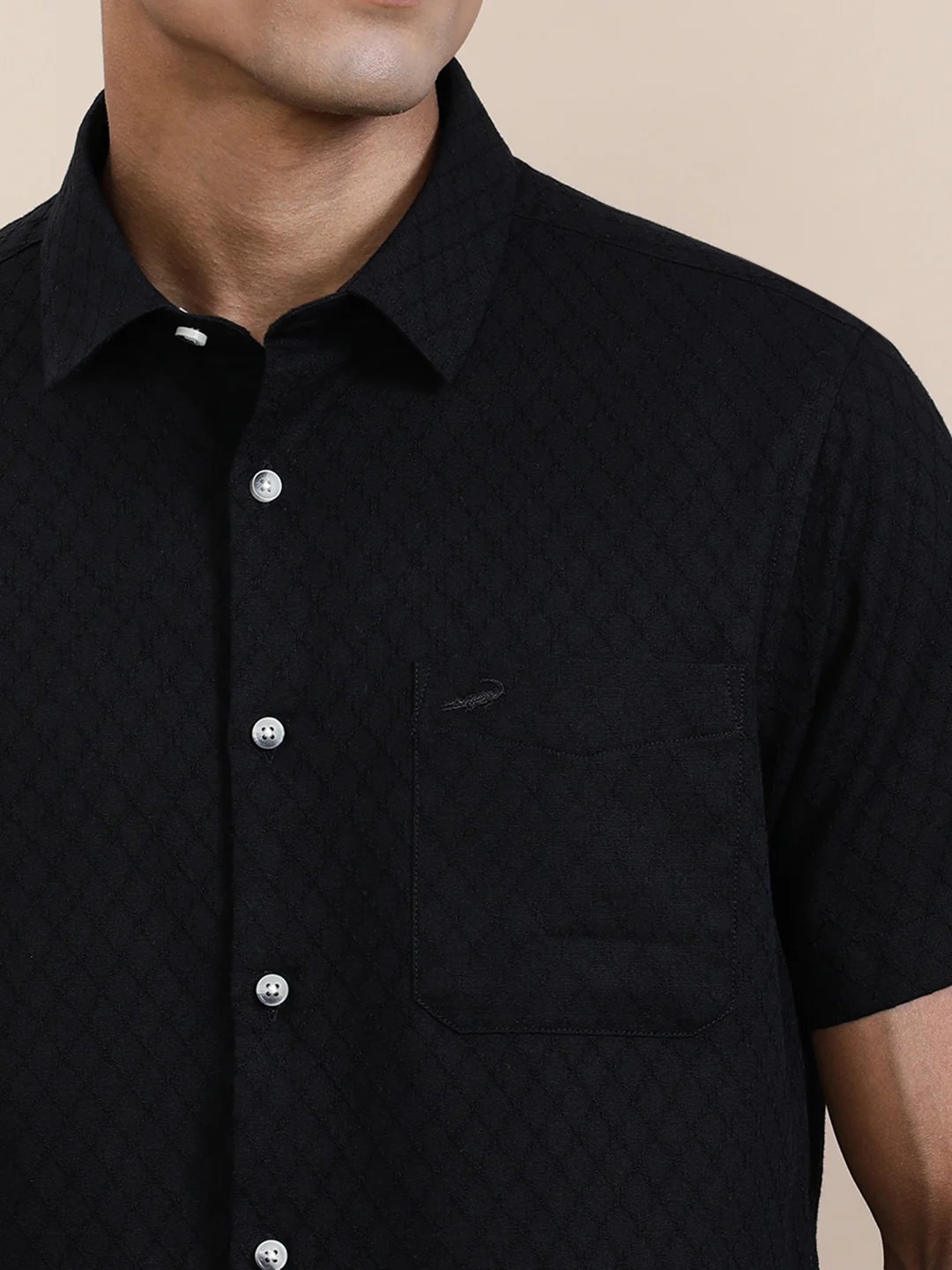 Geometric Shape Self Design Half Sleeve Shirt