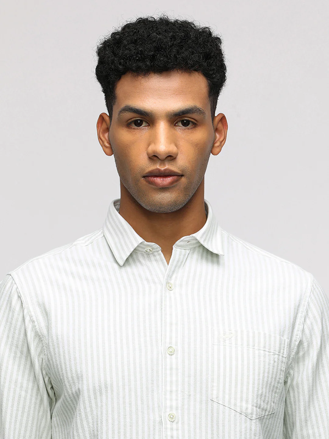 Comfort Fit Sport Green Shirt for Casual Elegance