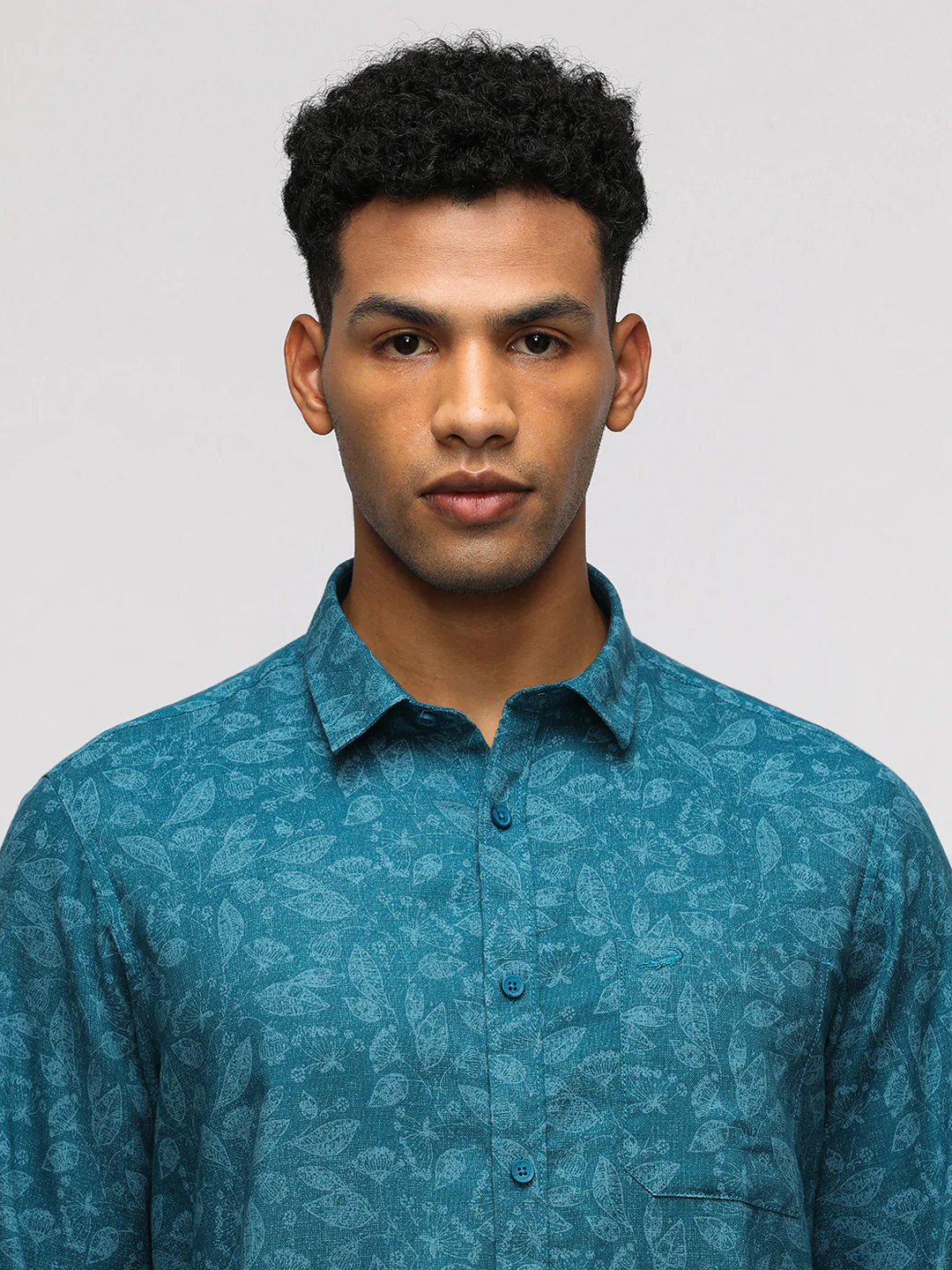 Comfort Fit Classic Light Teal Shirt for Casual Elegance