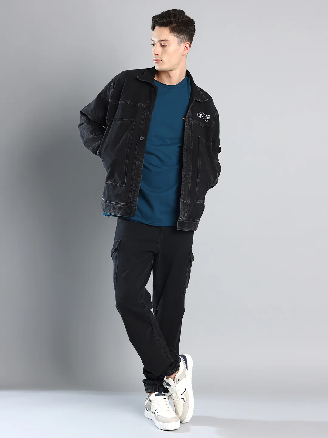 Den Knit Regular Jacket In Jet Black