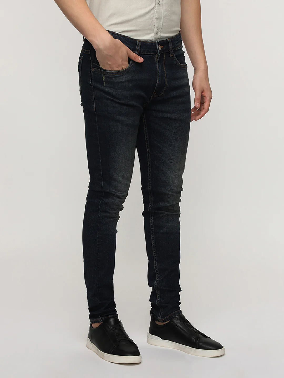 Slim Tapered Dark Blue Denim for Trendy Elegance