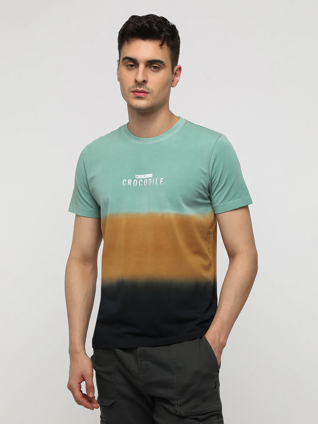 Ombre Graphic Print T-Shirt in Blue/Yellow
