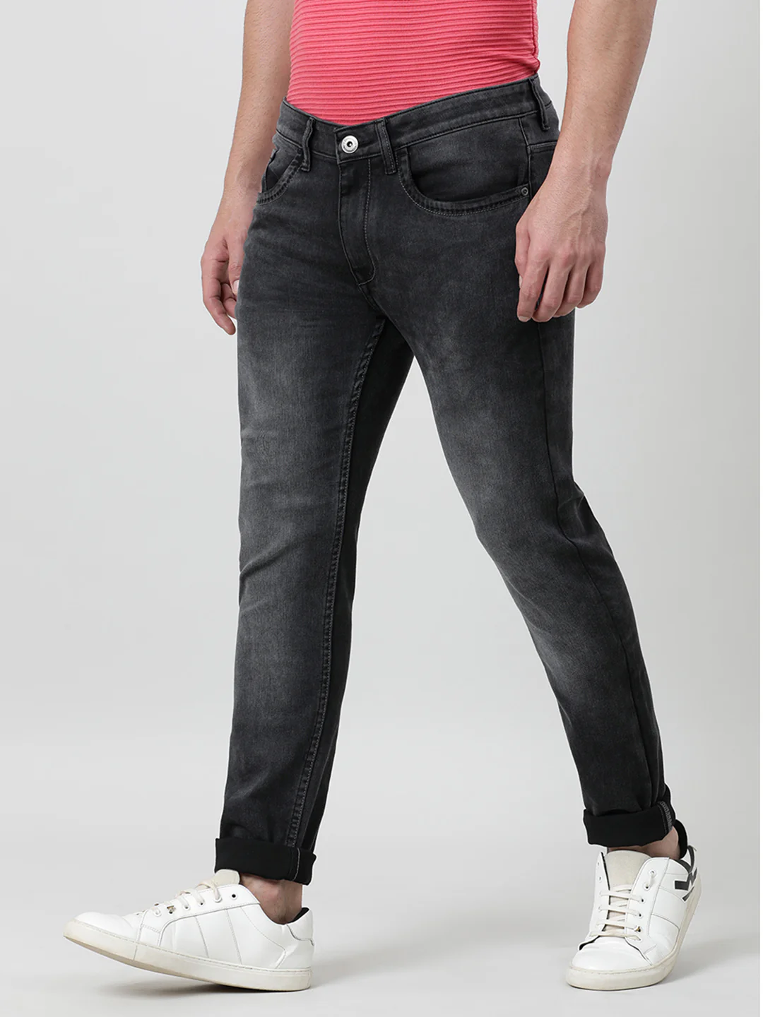Black Solid Mid Rise Slim Tapered Jean