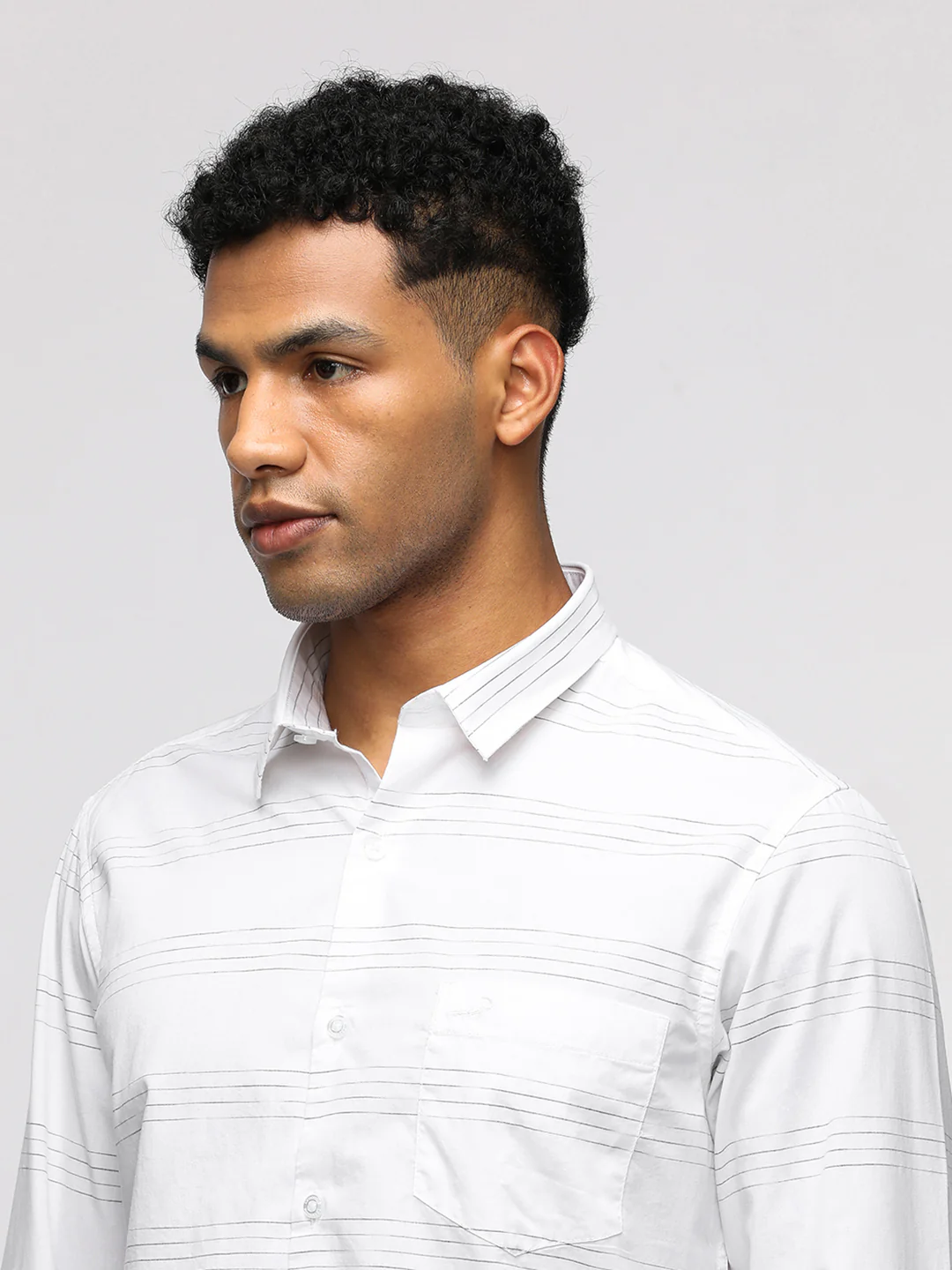 Slim Fit White Striped Shirt for Sporty Style