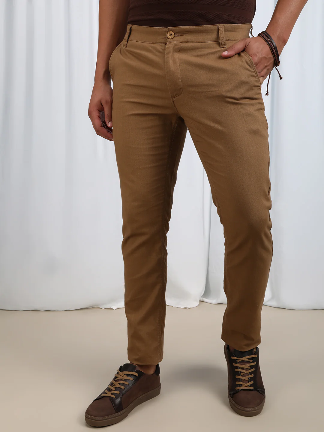 Brown Solid Slim Fit Casual Trouser