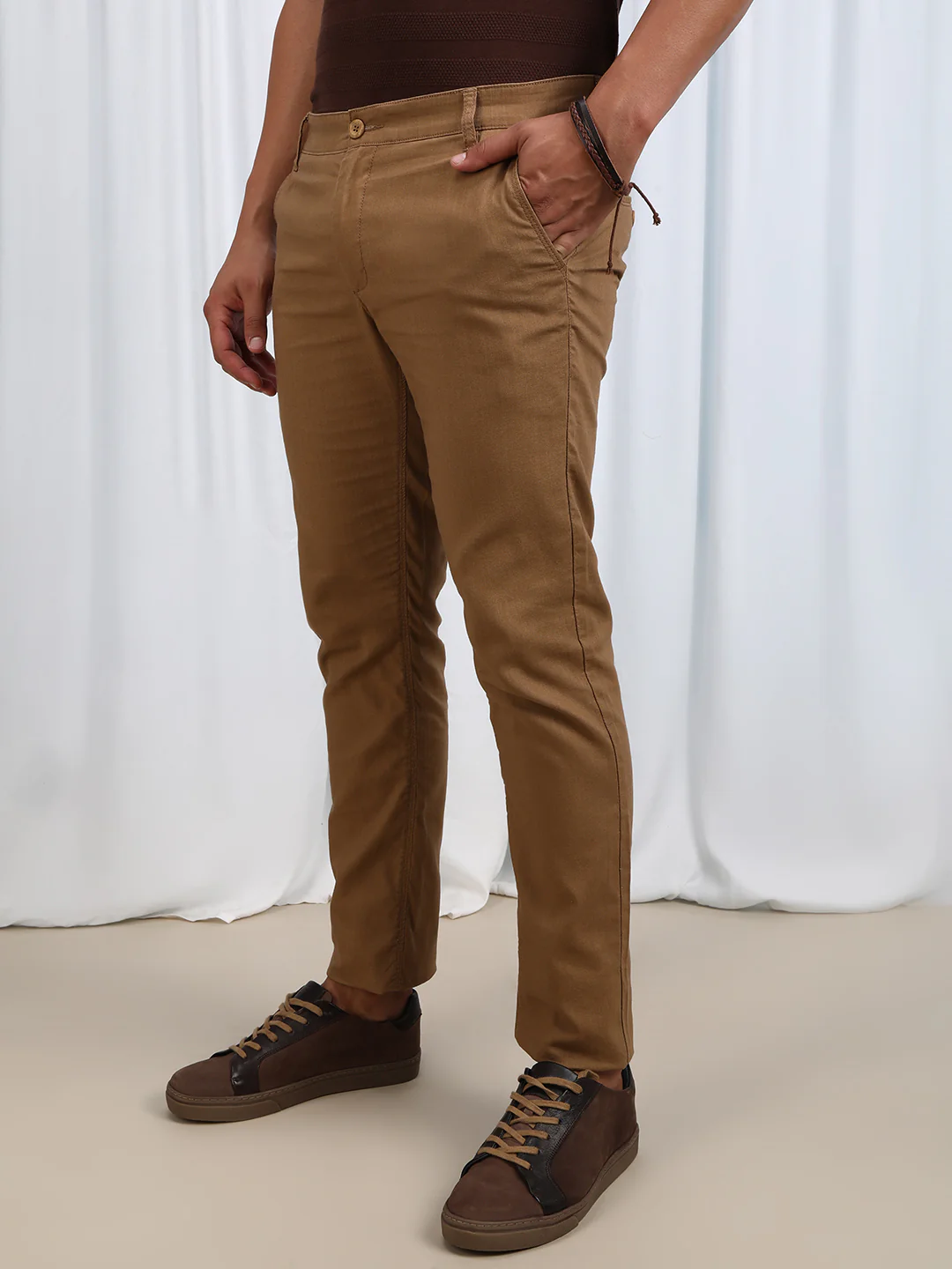 Brown Solid Slim Fit Casual Trouser