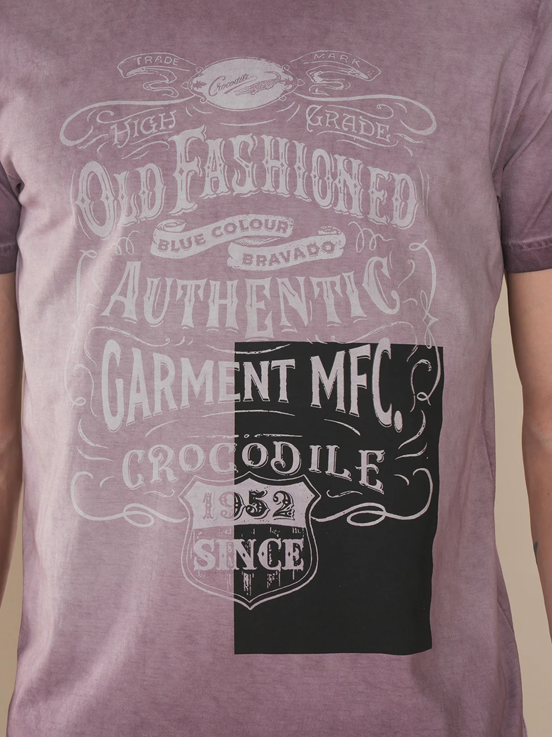 Reverse Dyed T-Shirt With Chest Graphics In Rust