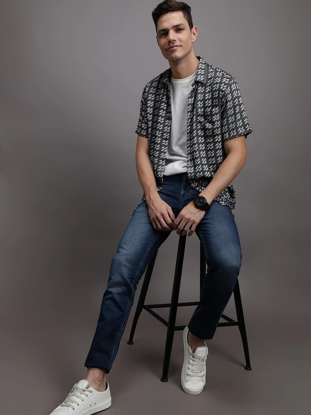 Blue Solid Mid Rise Slim Fit Jean