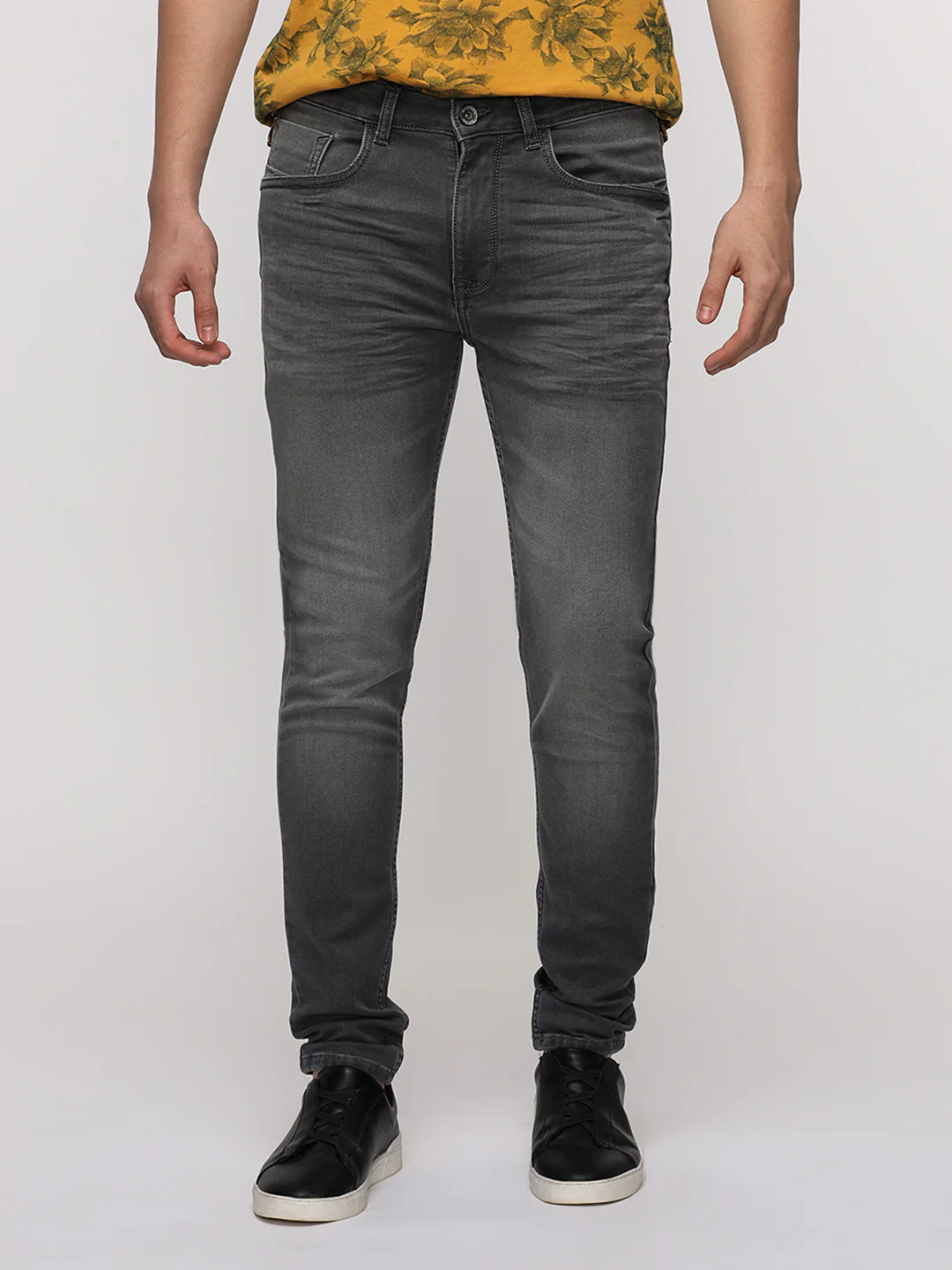 Slim Tapered Grey Denim for Sporty Comfort