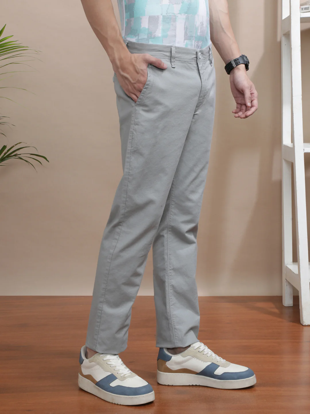 Grey Solid Casual Trouser