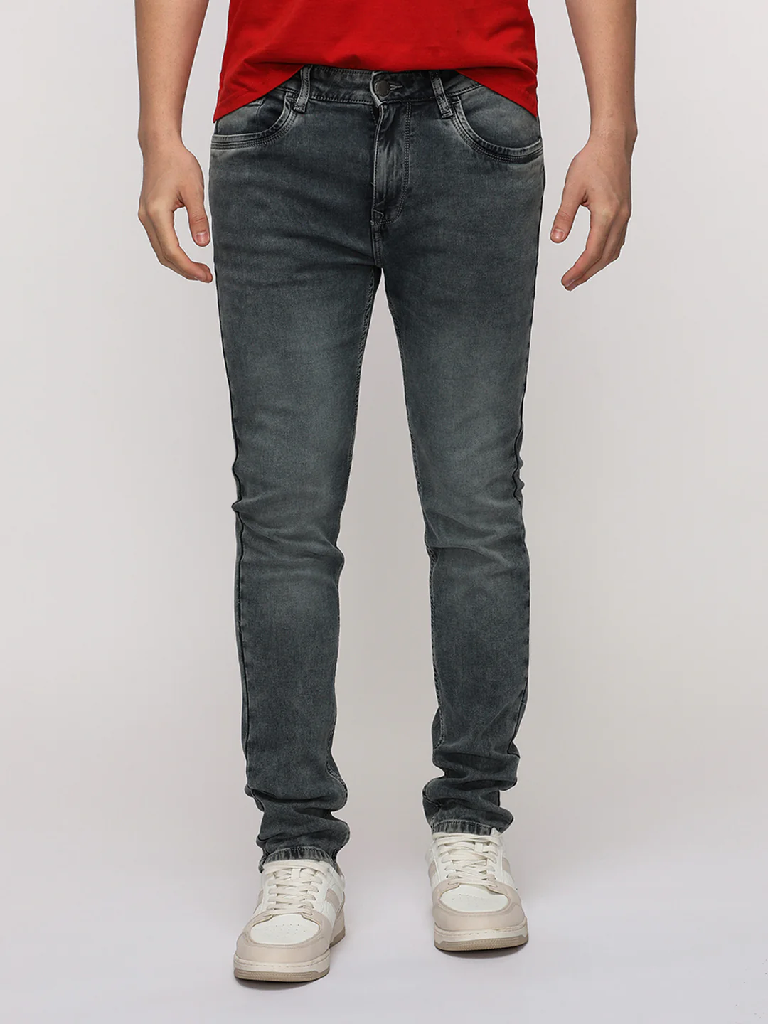Slim Fit Signature Tint Denim for Trendy Outfits