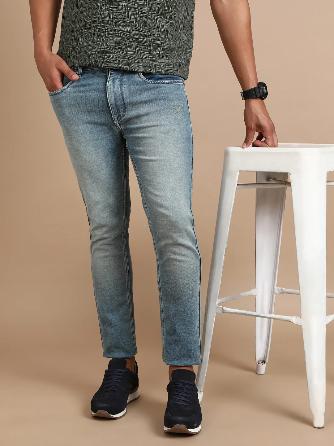 Light Blue Solid Mid Rise Slim Fit Jean