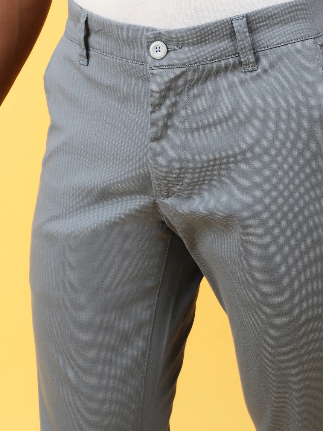 Blue Solid Slim Fit Casual Trouser