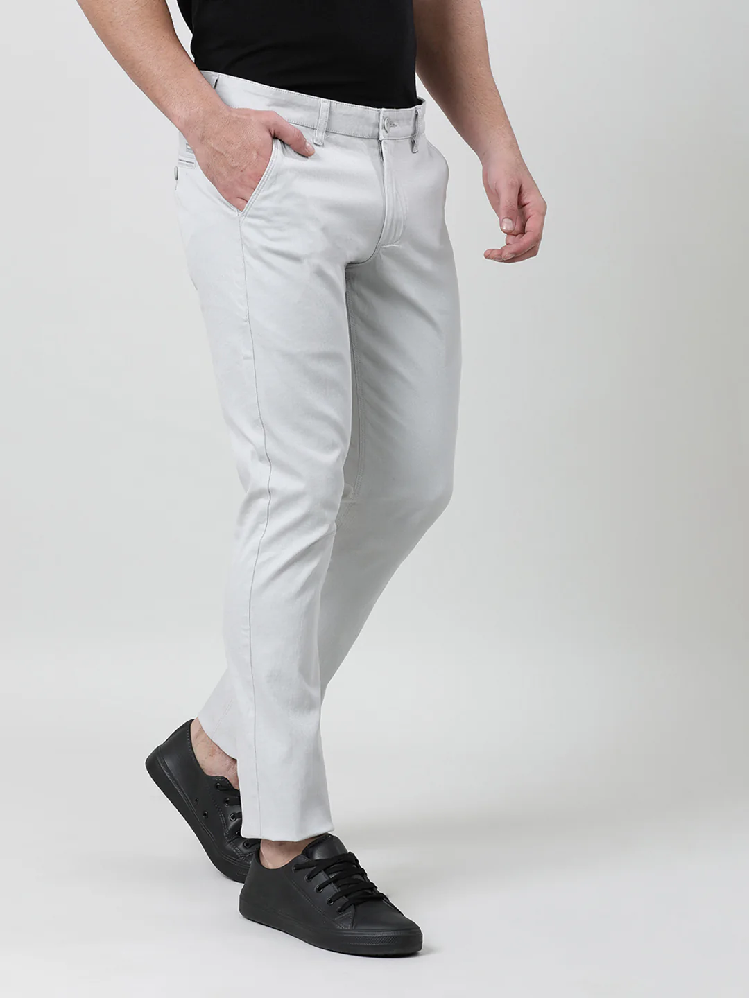 Solid Slim Fit Casual Cream Trouser