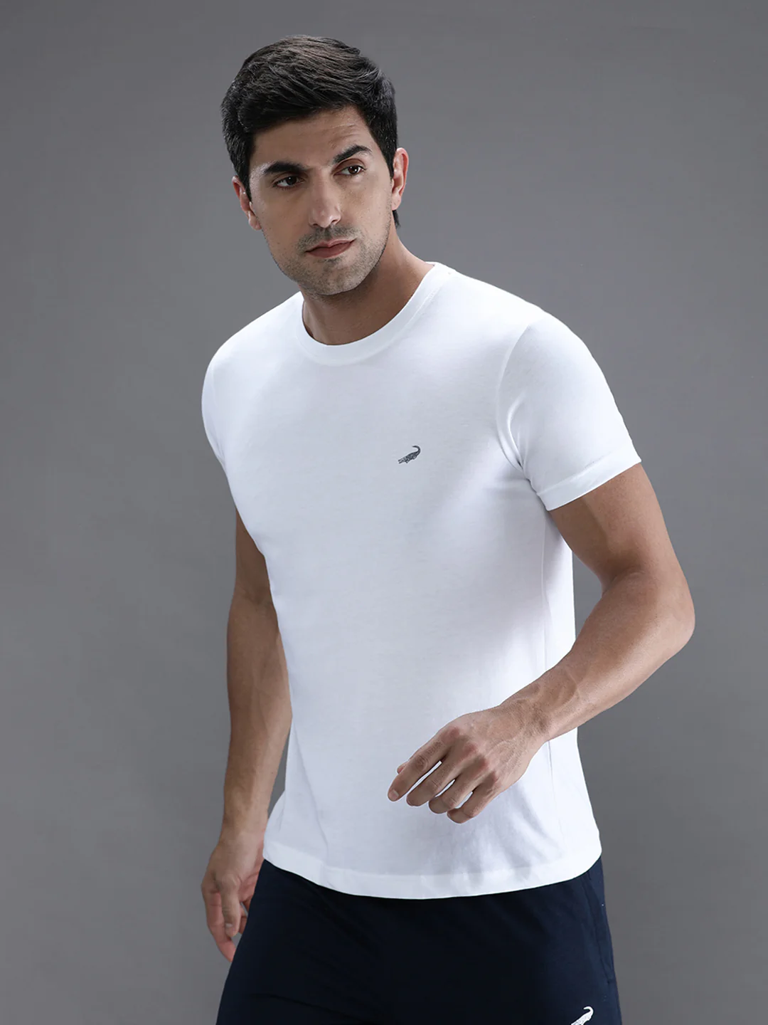 White Solid Casual T-Shirt