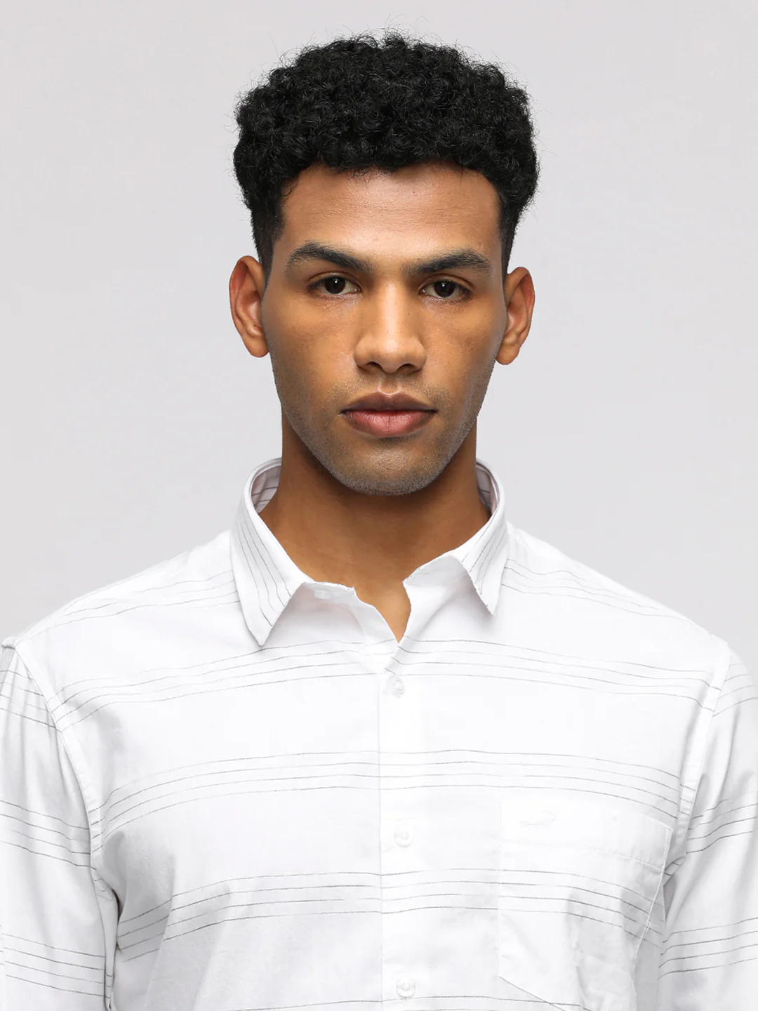 Slim Fit White Striped Shirt for Sporty Style