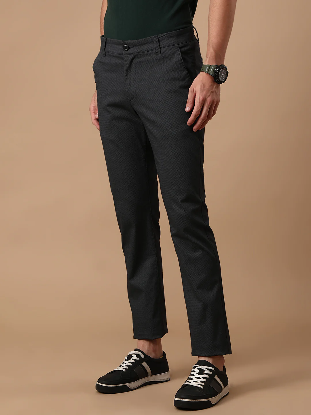 Dark Grey Solid Slim Fit Casual Trouser