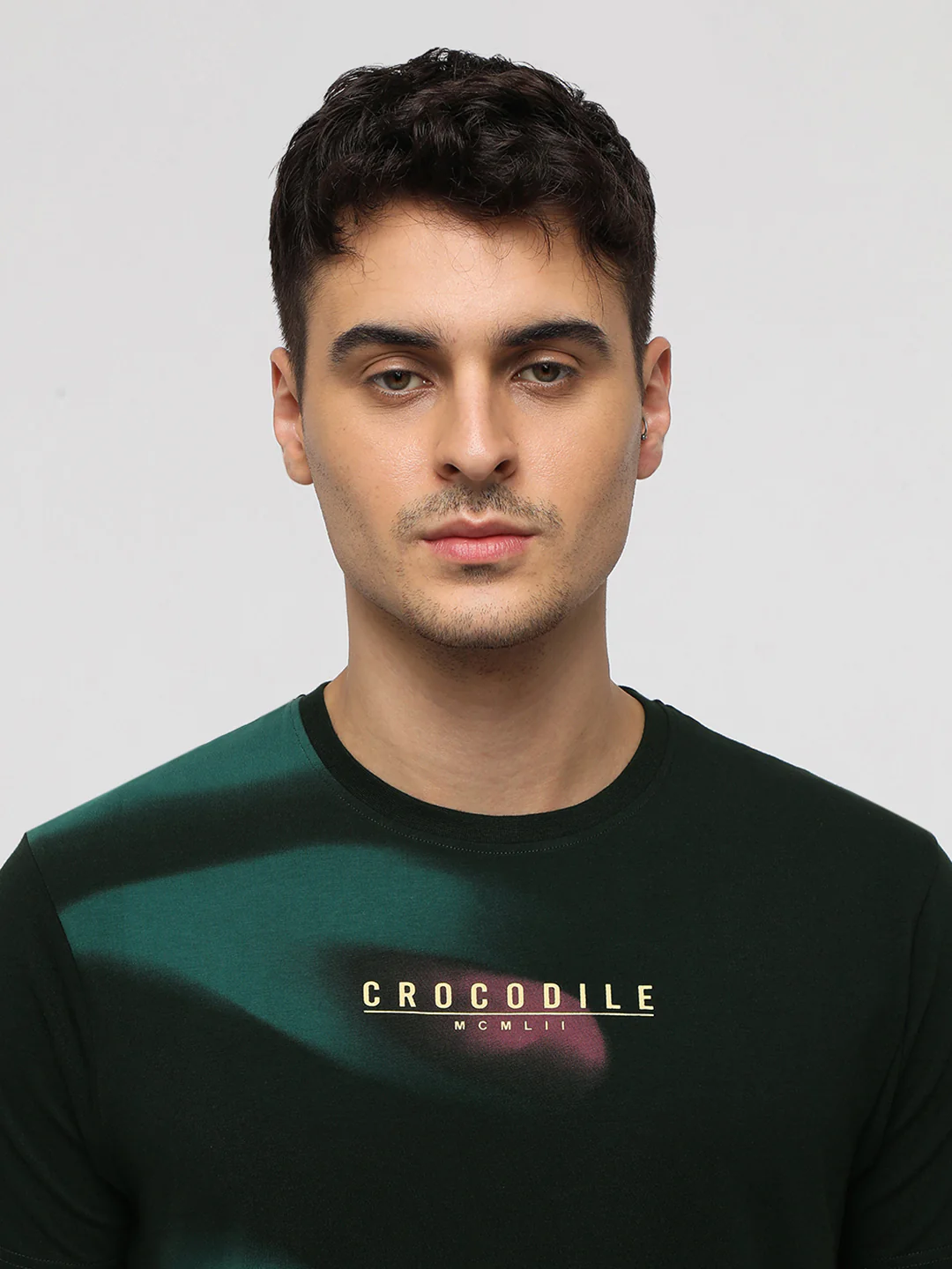 Blurry Print with Letter Graphic T-Shirt in Dark Green