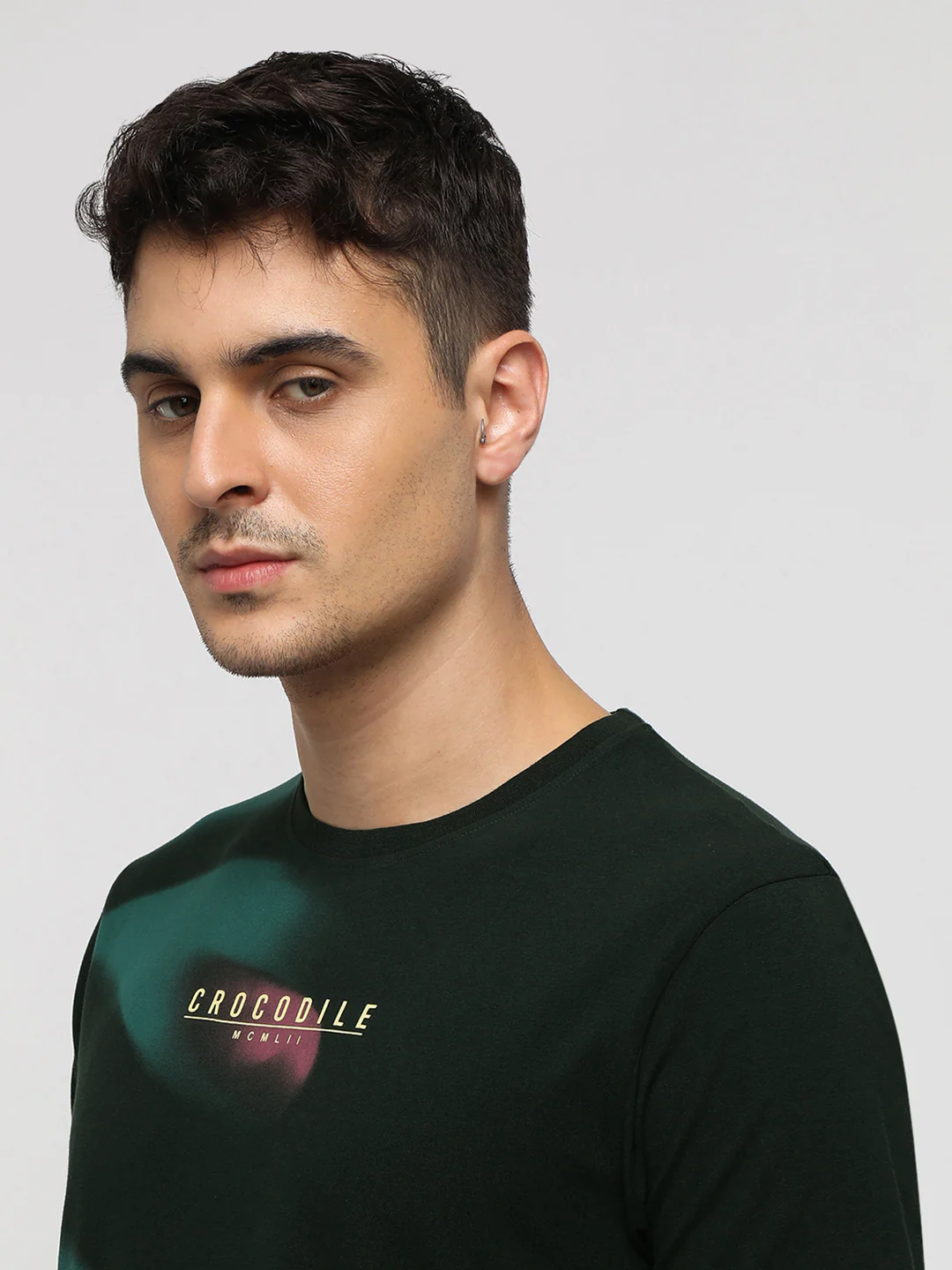 Blurry Print with Letter Graphic T-Shirt in Dark Green
