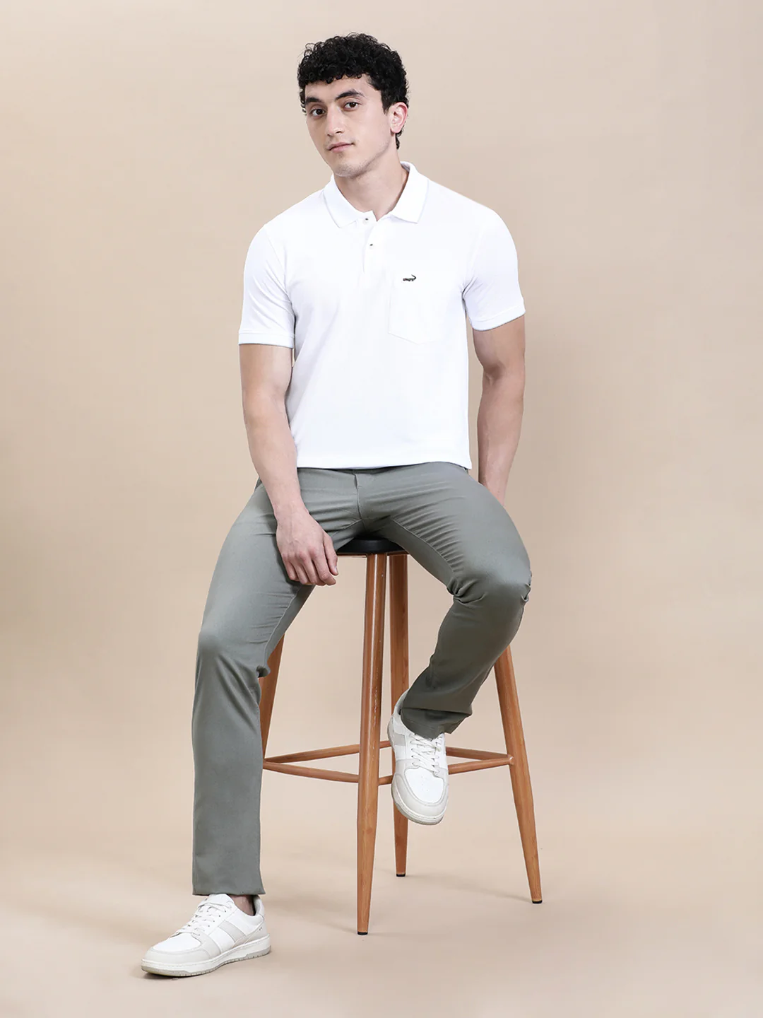 White Solid Casual Polo T-Shirt with Pocket