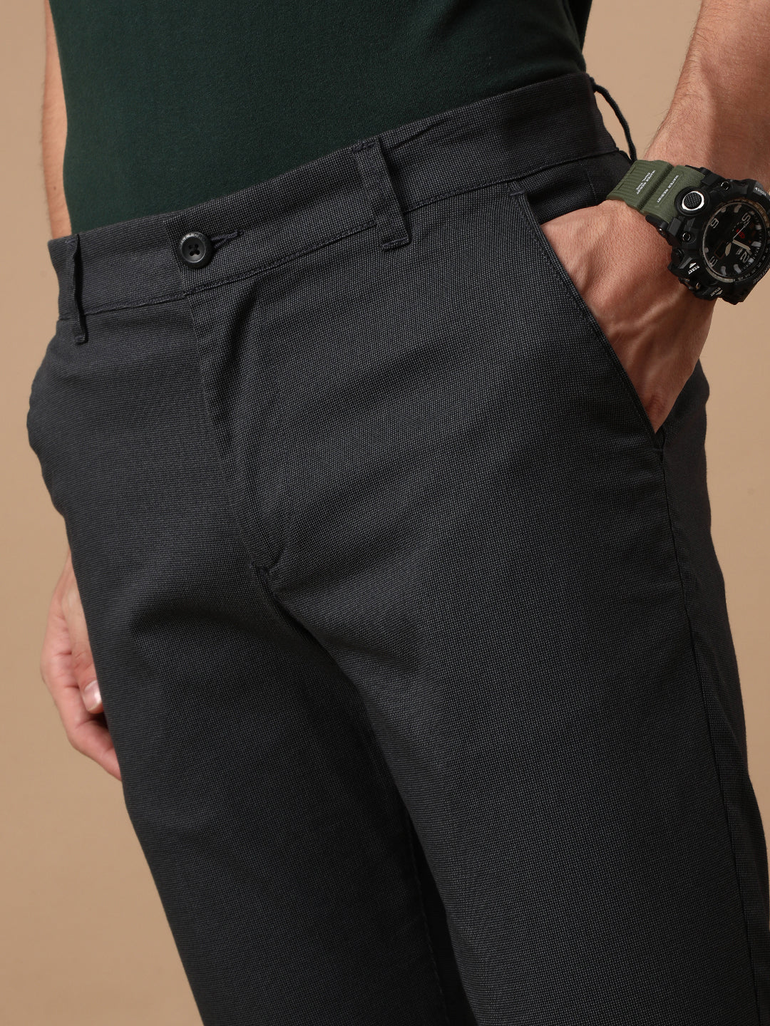 Dark Grey Solid Slim Fit Casual Trouser