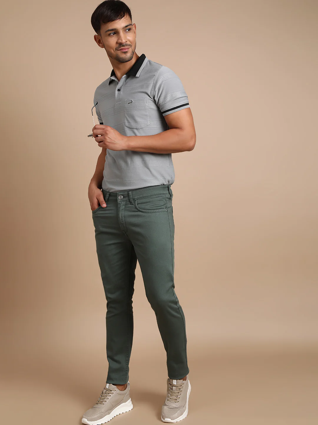 Olive Green Solid Mid Rise Slim Fit Jean