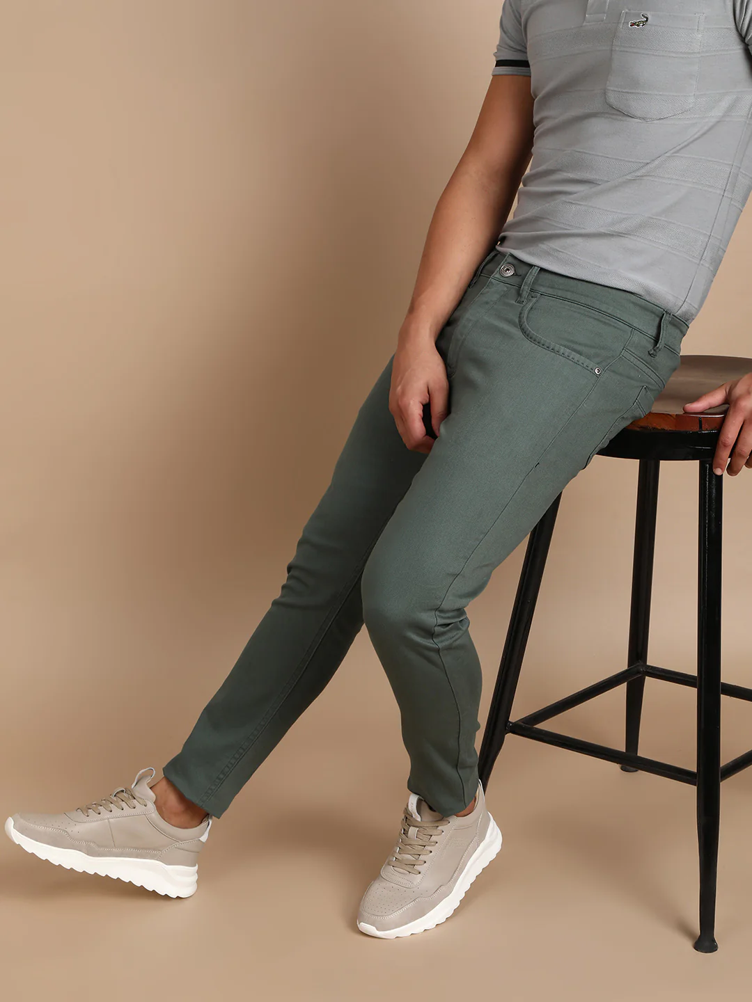 Olive Green Solid Mid Rise Slim Fit Jean