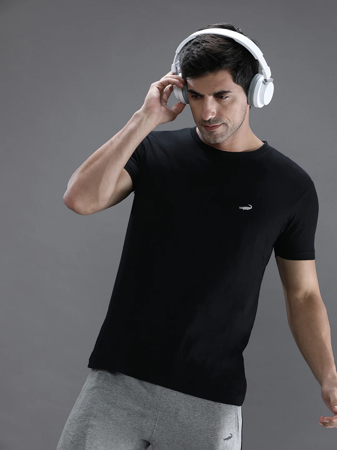 Black Solid Casual T-Shirt