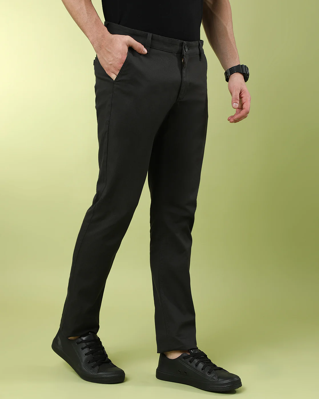 Dark Grey Solid Slim Fit Casual Trouser