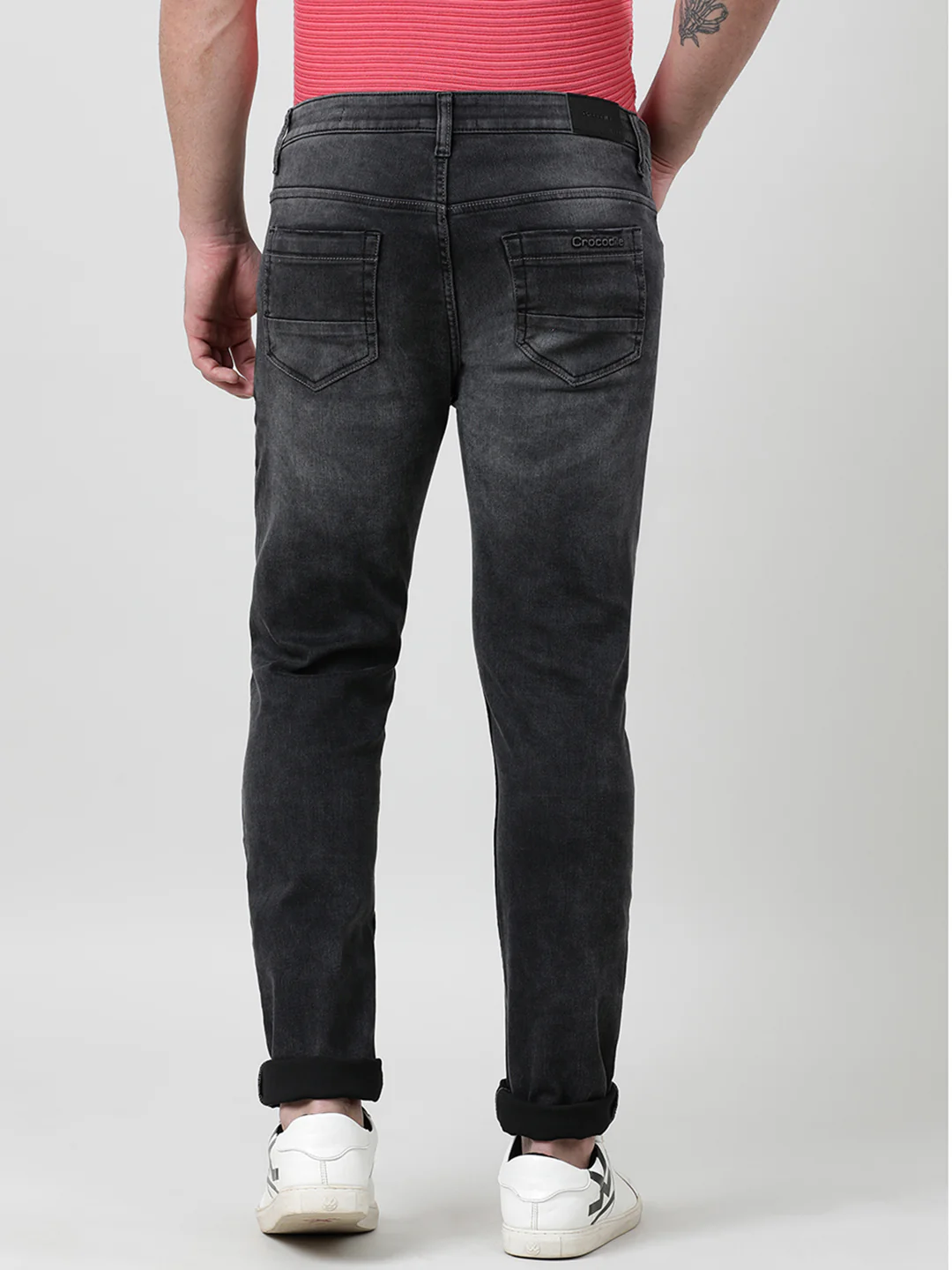 Black Solid Mid Rise Slim Tapered Jean