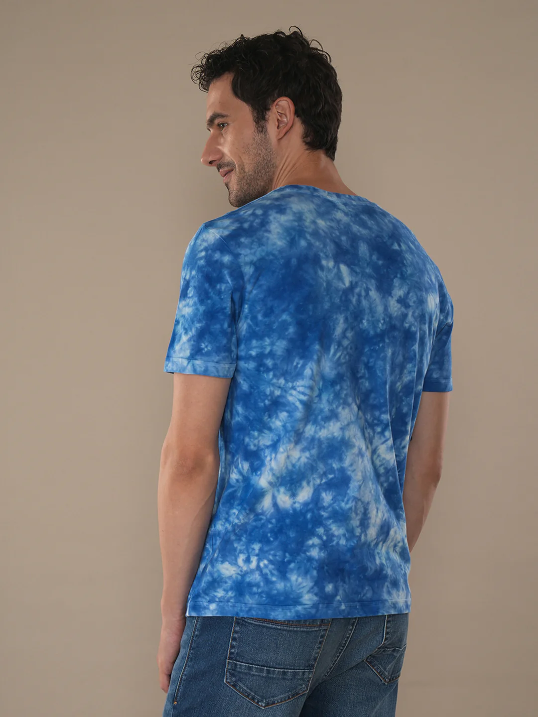 Tie Dye T-Shirt With Chest Print In Sky Blue