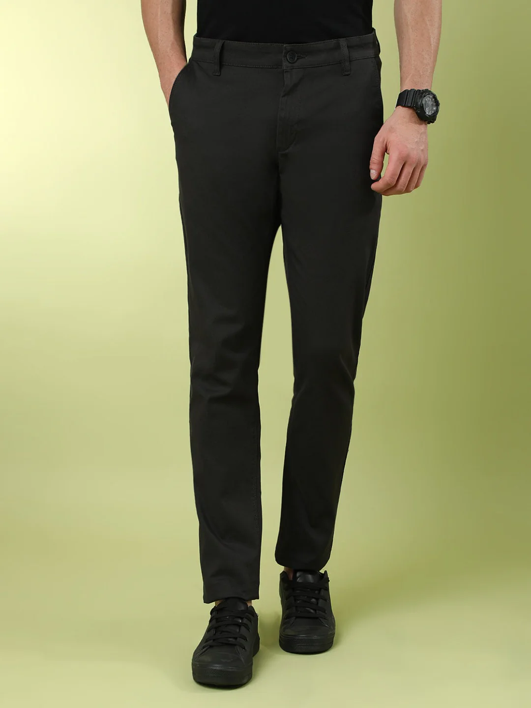 Dark Grey Solid Slim Fit Casual Trouser