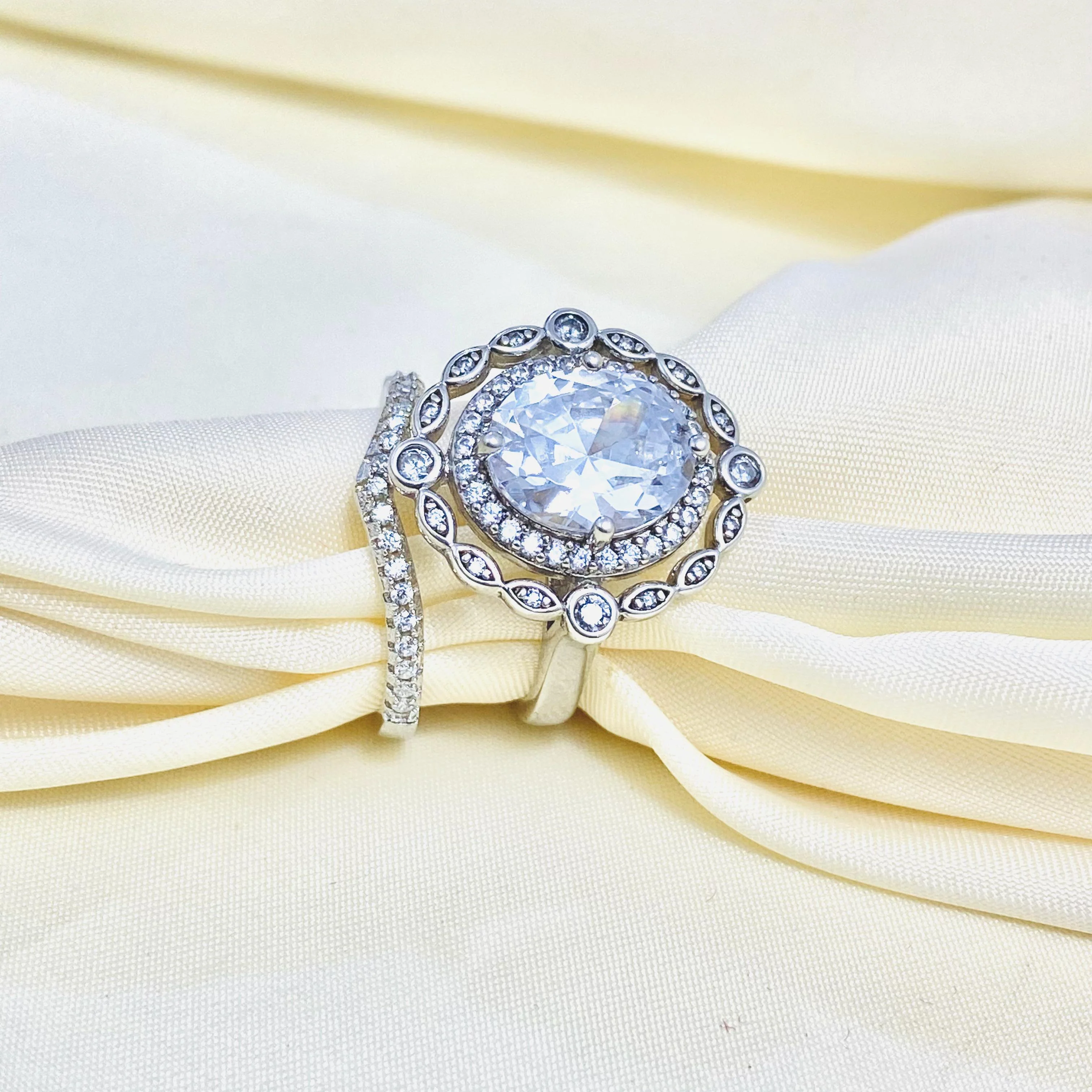 Stunning Silver Bridal set is the perfect set