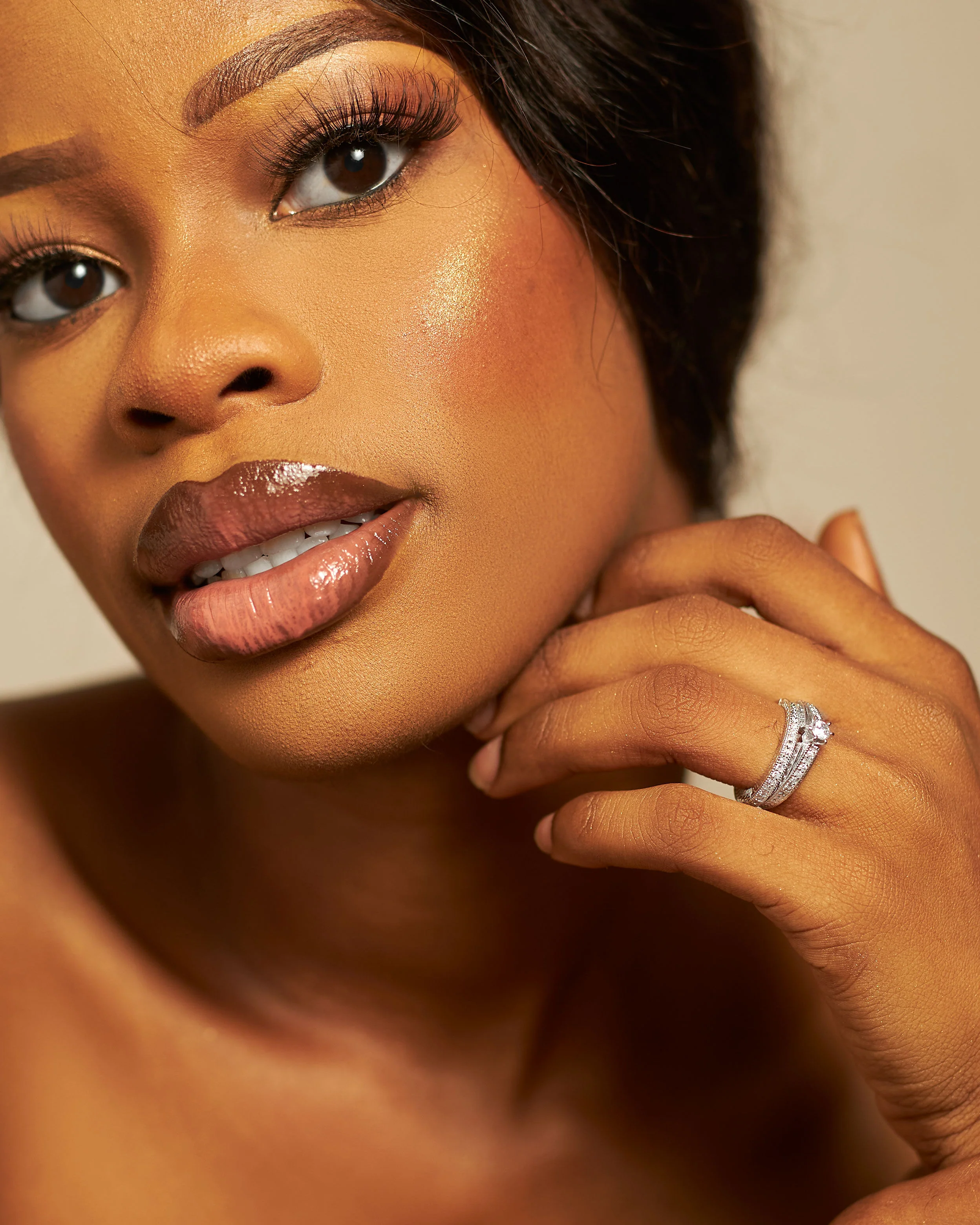 Beautiful Silver Bridal set is the perfect set.