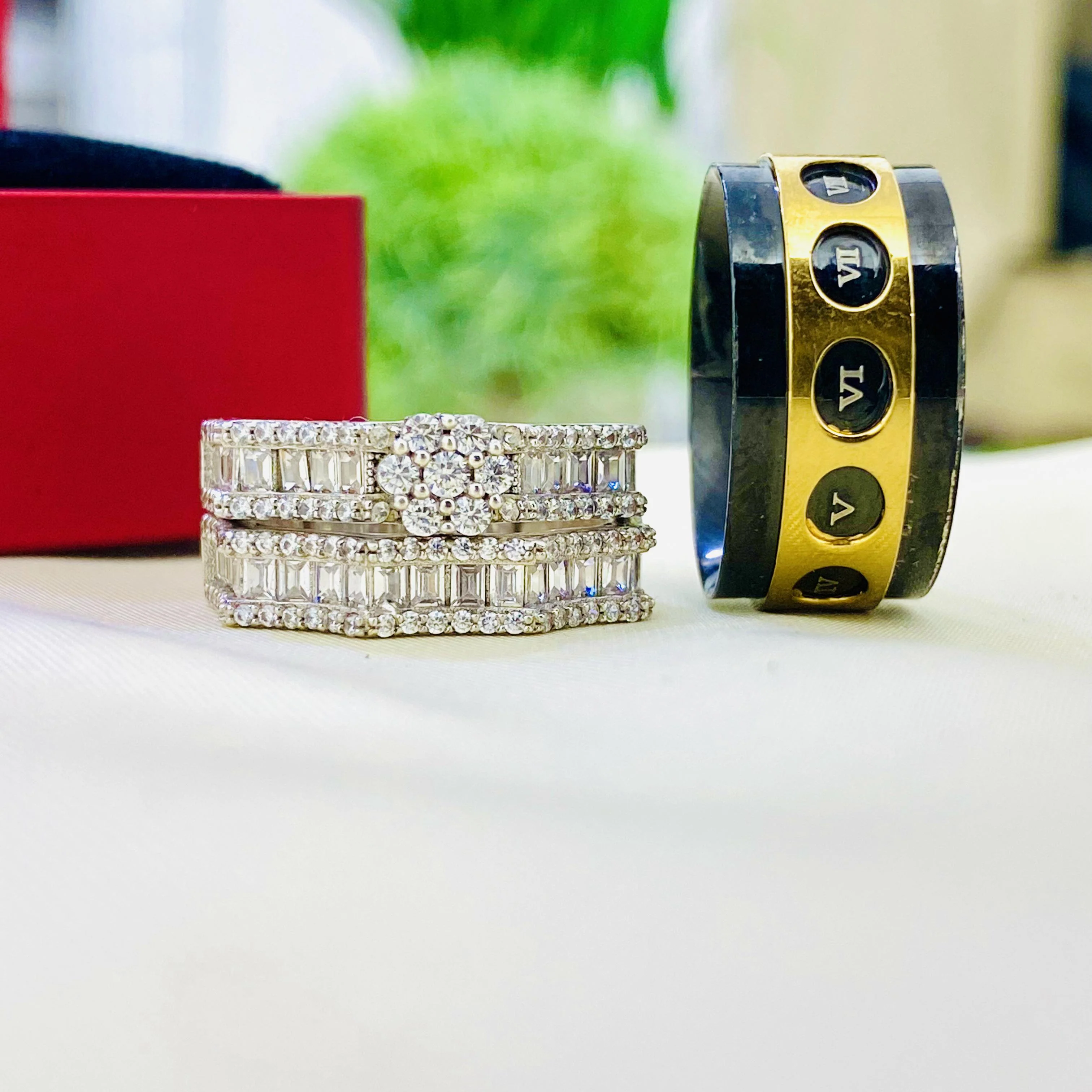 Hallie Silver wedding set