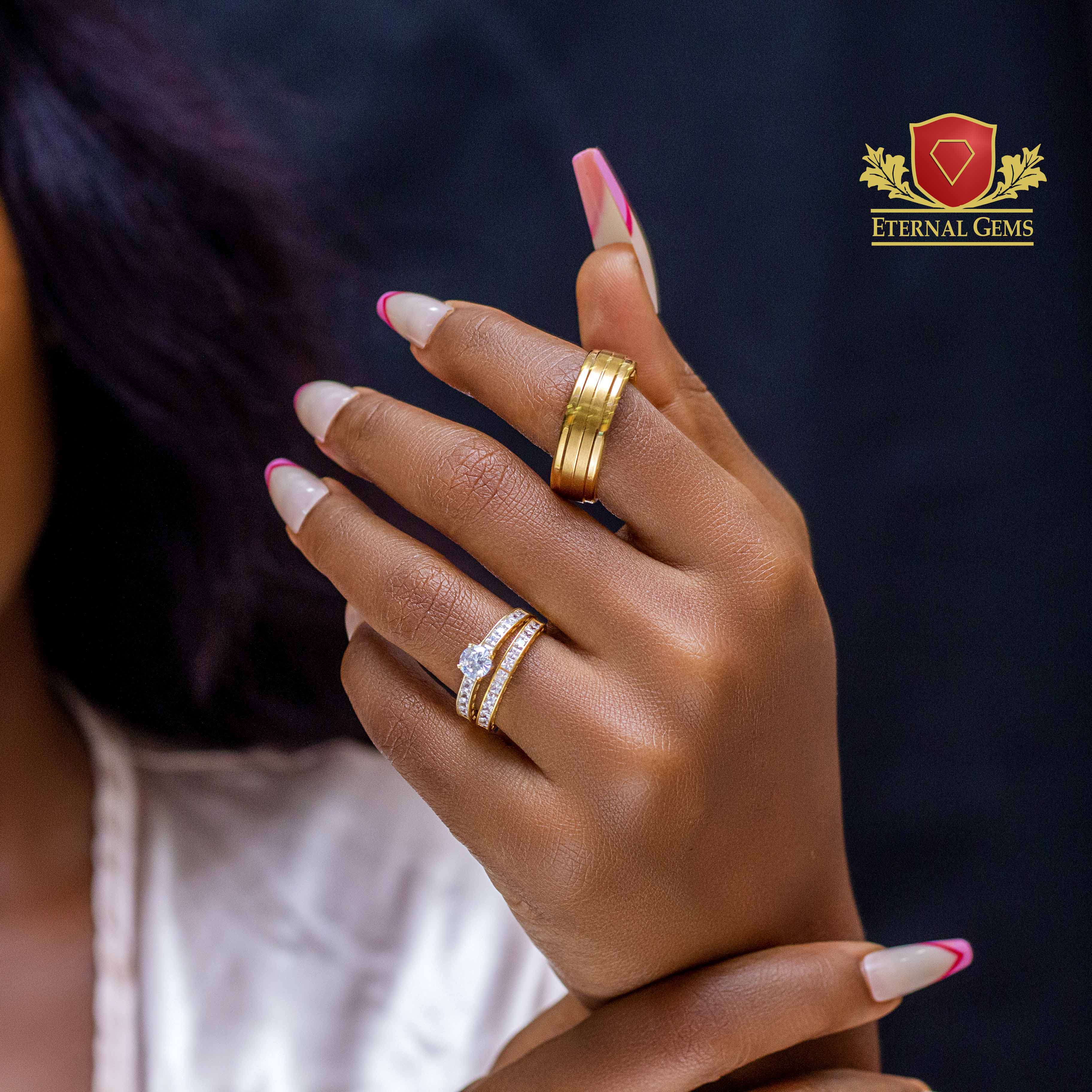 Amalia Exclusive 18 Karat Gold Wedding Set